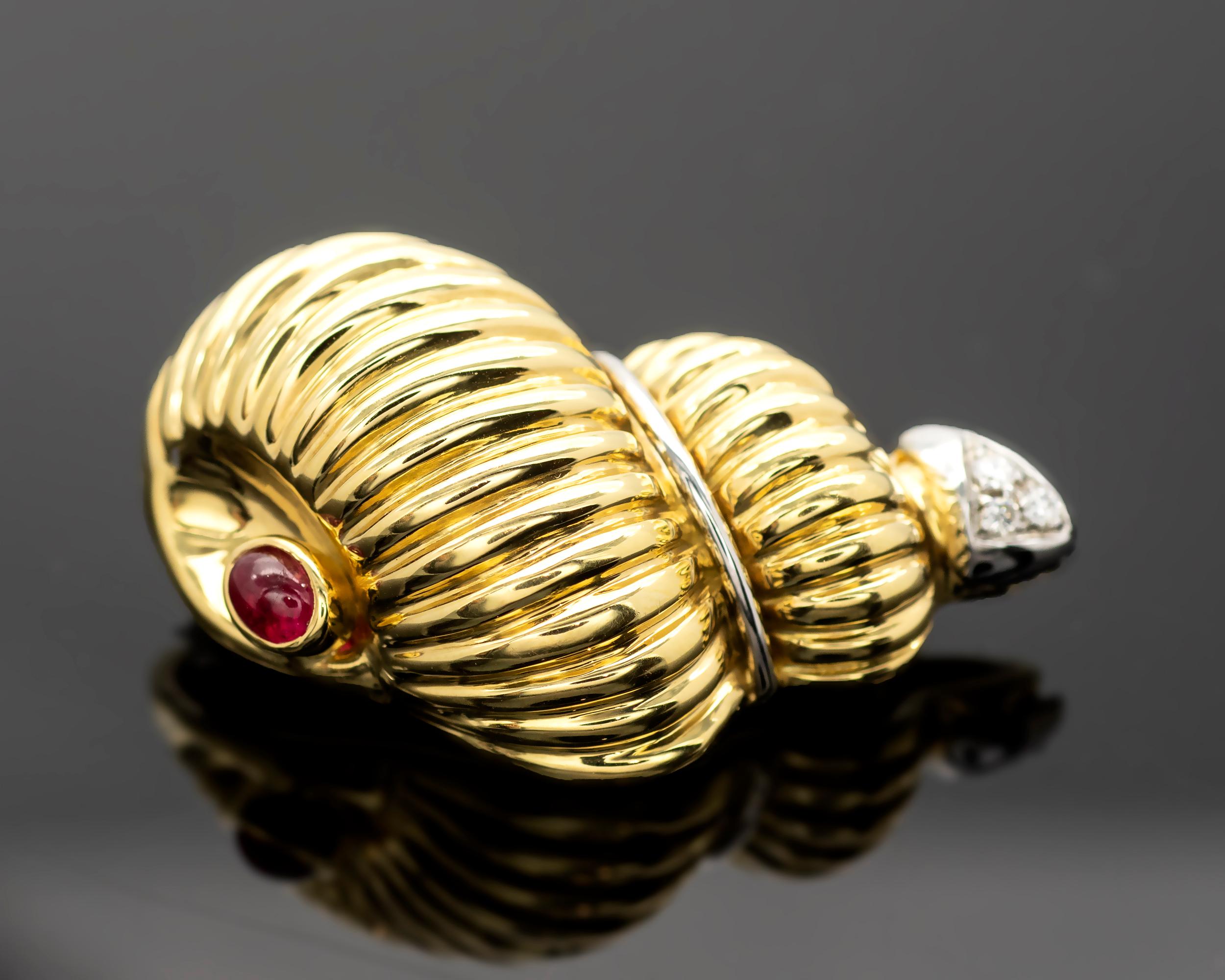 Contemporary 18 Karat Gold Ruby and Diamond Earrings and Brooch Jewelry Set For Sale