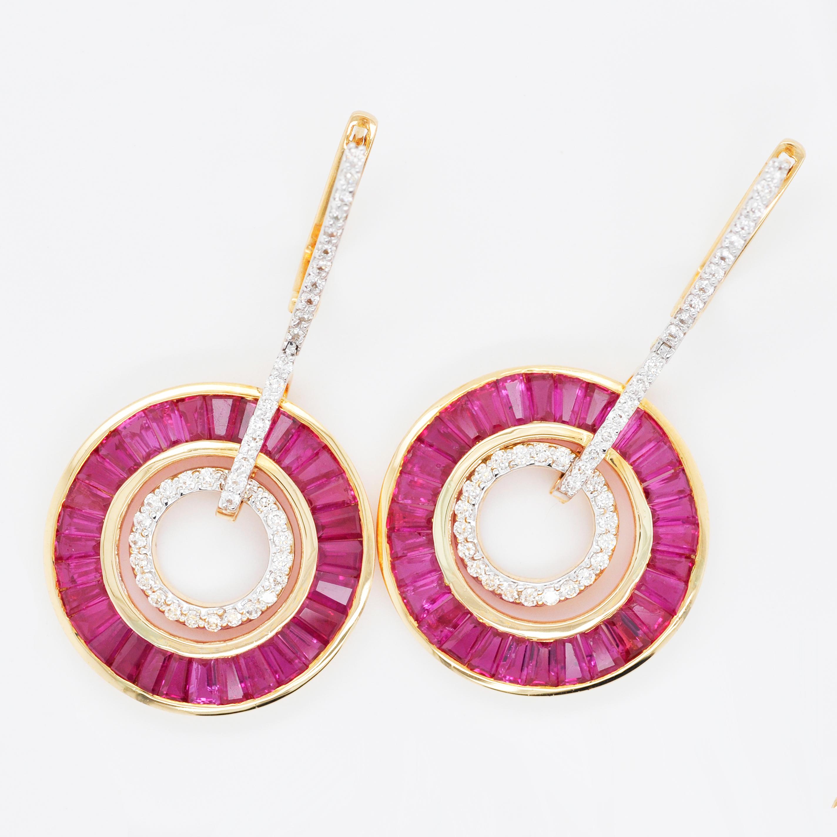 Women's 18 Karat Gold Ruby Baguettes Diamond Circular Pendant Necklace Earrings Set For Sale