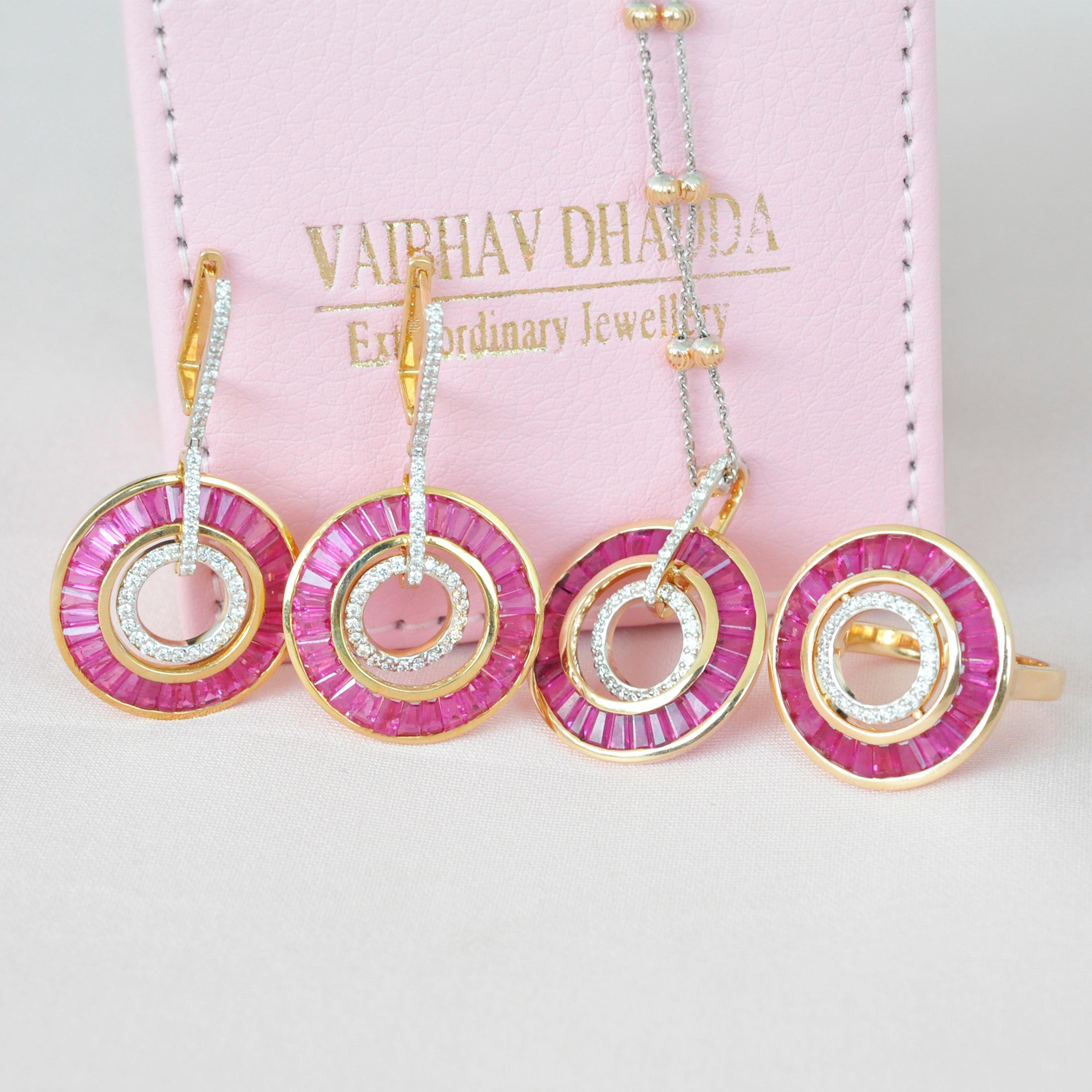 18 Karat Gold Ruby Baguettes Diamond Circular Pendant Necklace Earrings Set For Sale 8