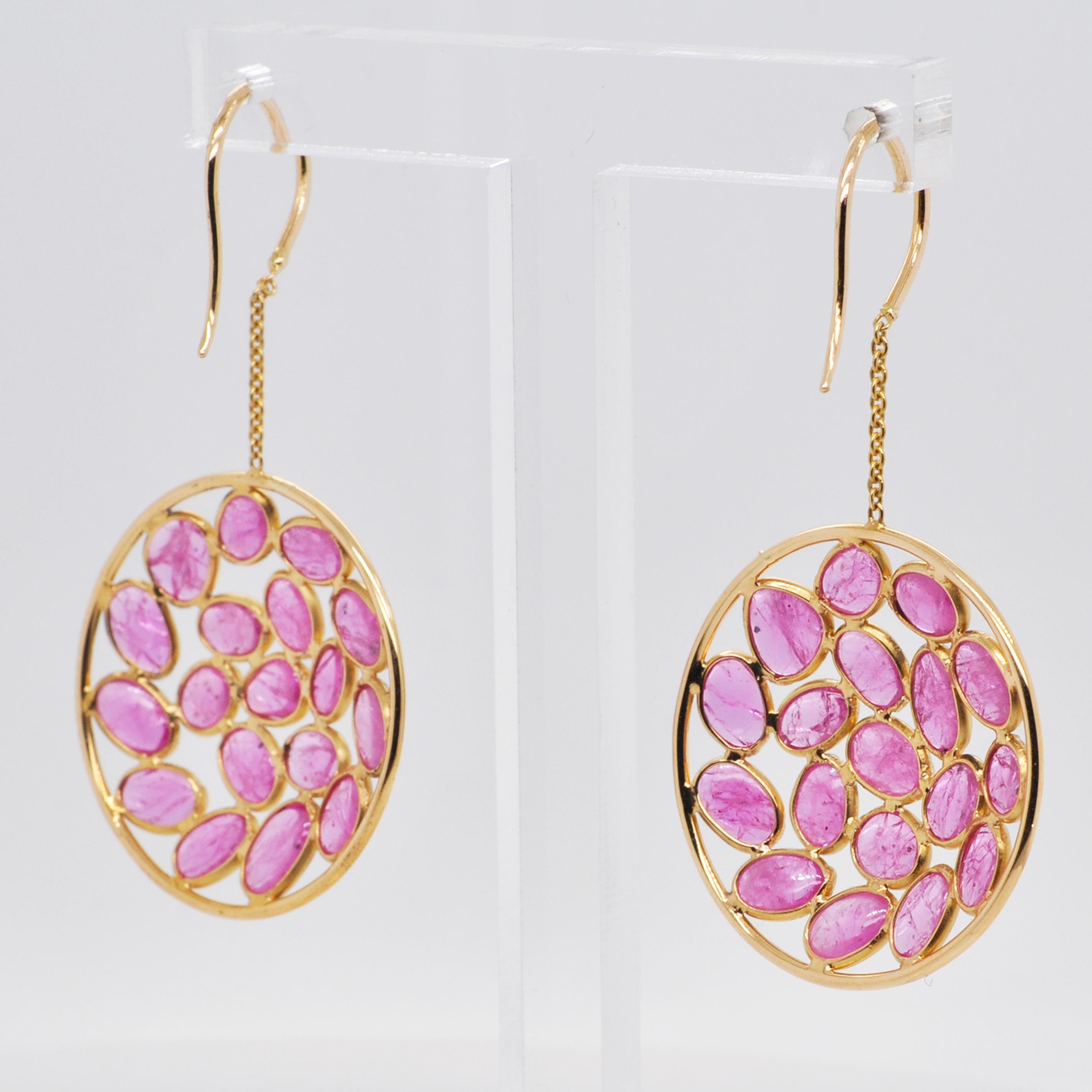 18 Karat Gold Ruby Circular Dangle Earrings For Sale 3