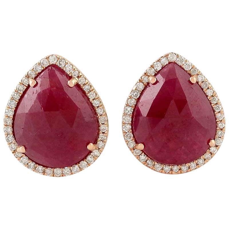 18 Karat Gold Ruby Diamond Stud Earrings For Sale at 1stDibs