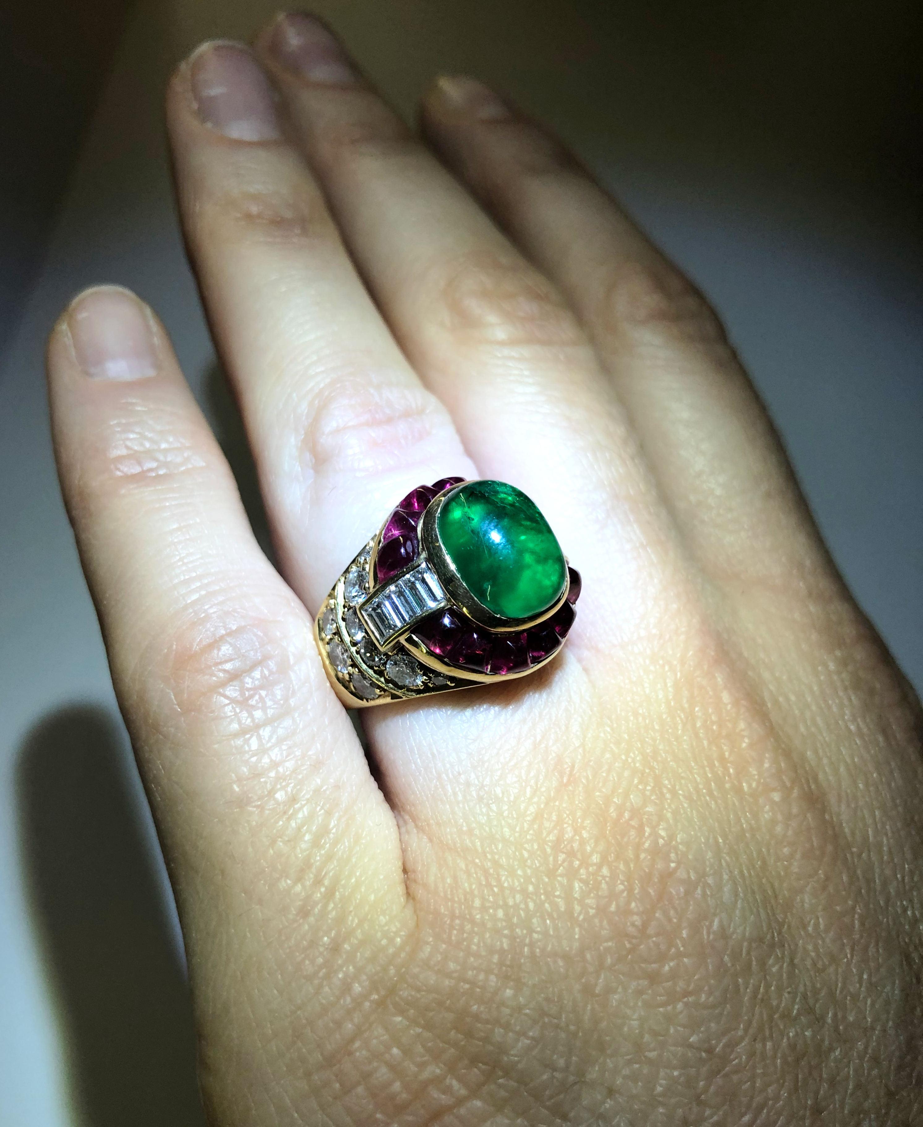 18 Karat Gold Ruby Emerald and Diamond Ring For Sale 2