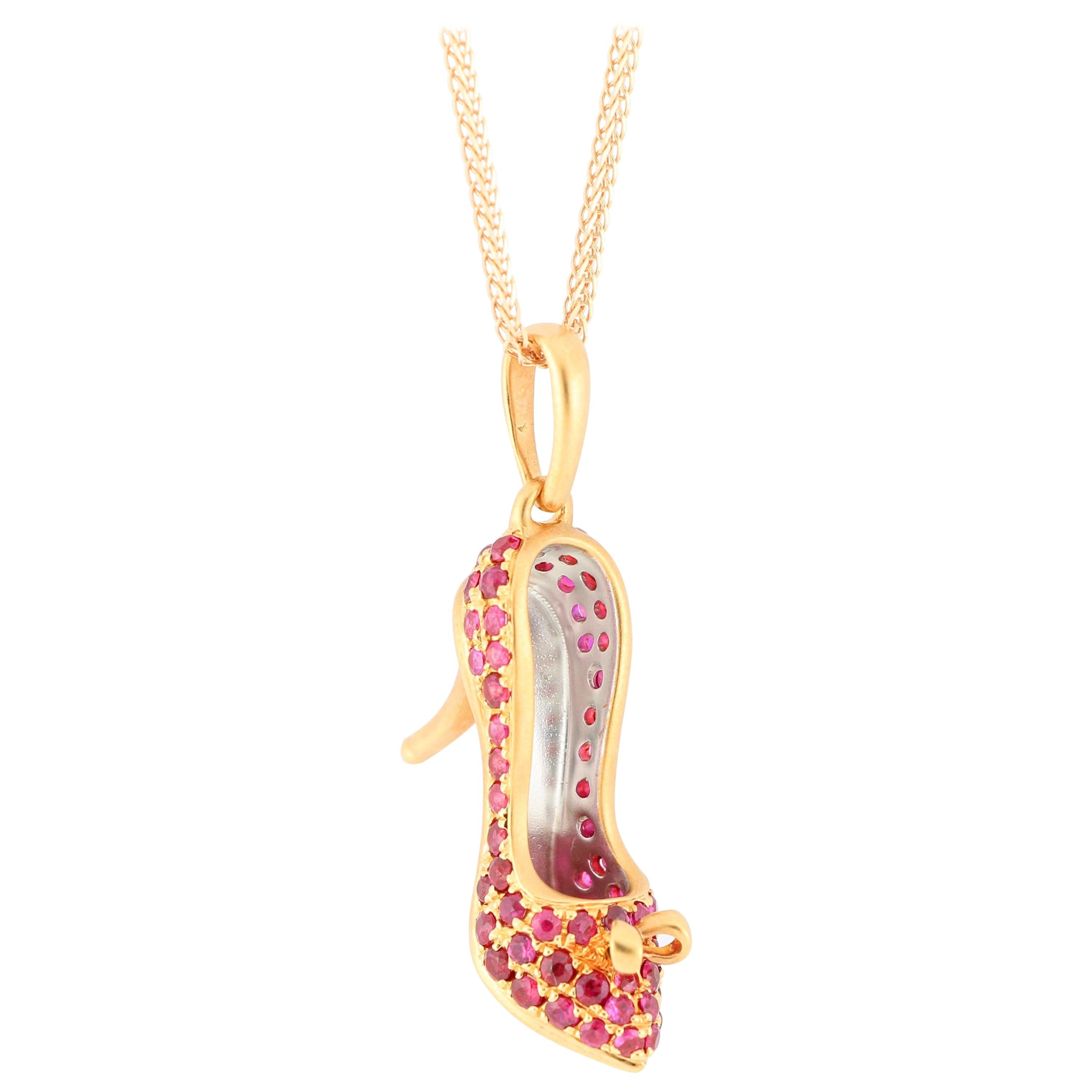 18 Karat Gold Diamond High Heel Shoe Pendant with Necklace For 