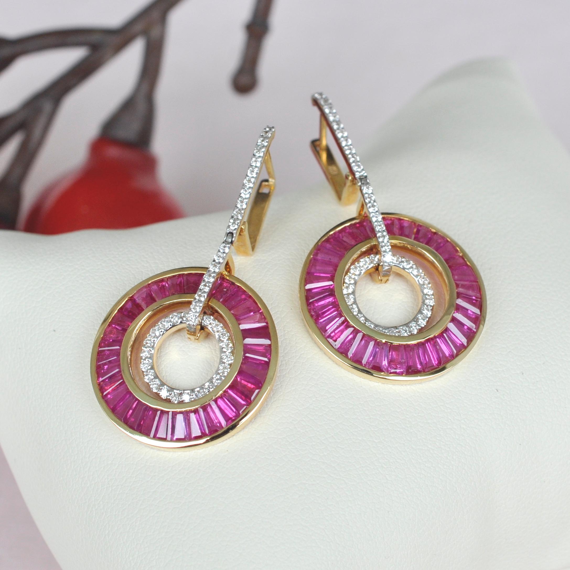 18 Karat Gold Tapered Baguettes Ruby Diamond Art-Deco Circular Dangle Earrings For Sale 5