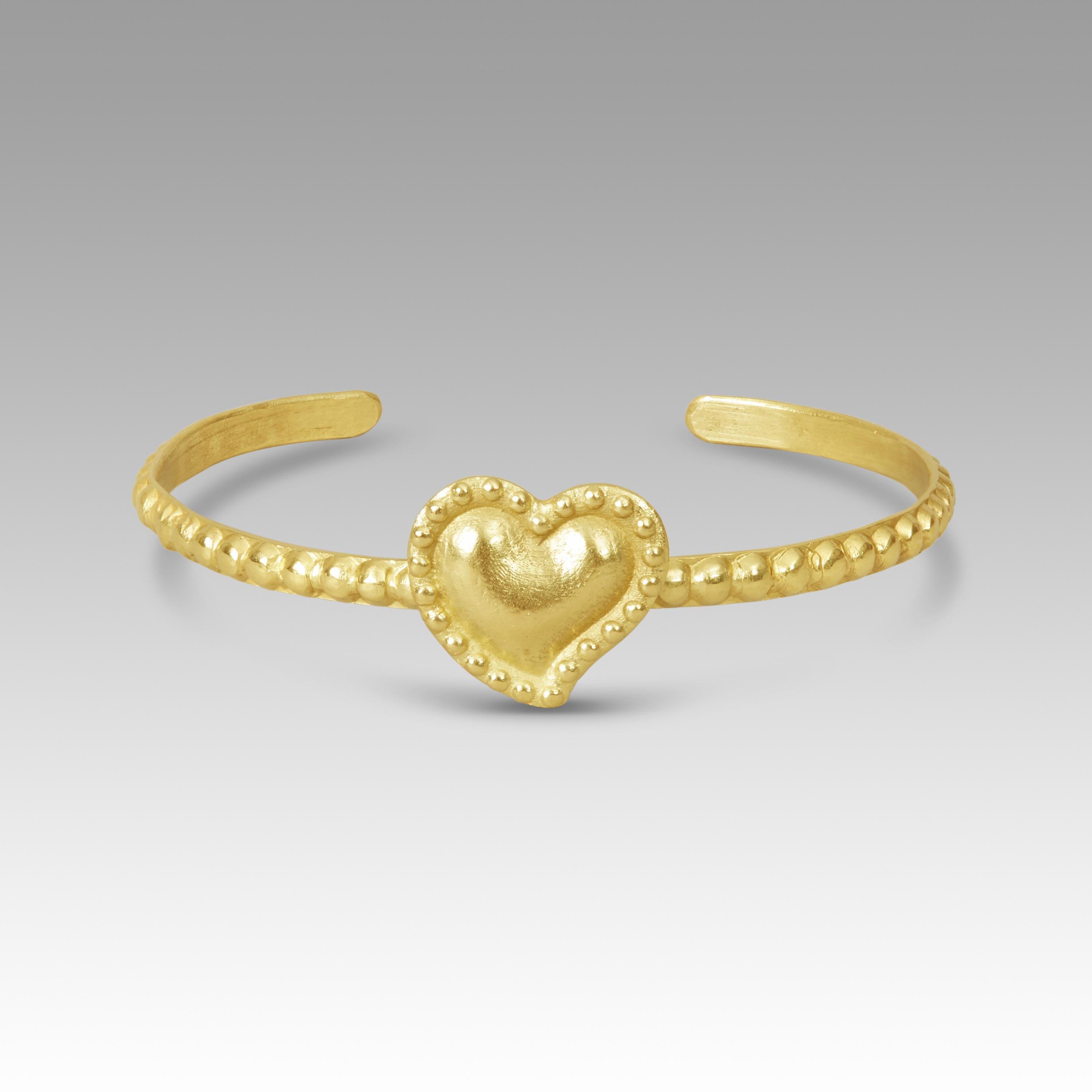 18 Karat Gold Sacred Heart Cuff In New Condition For Sale In London, GB