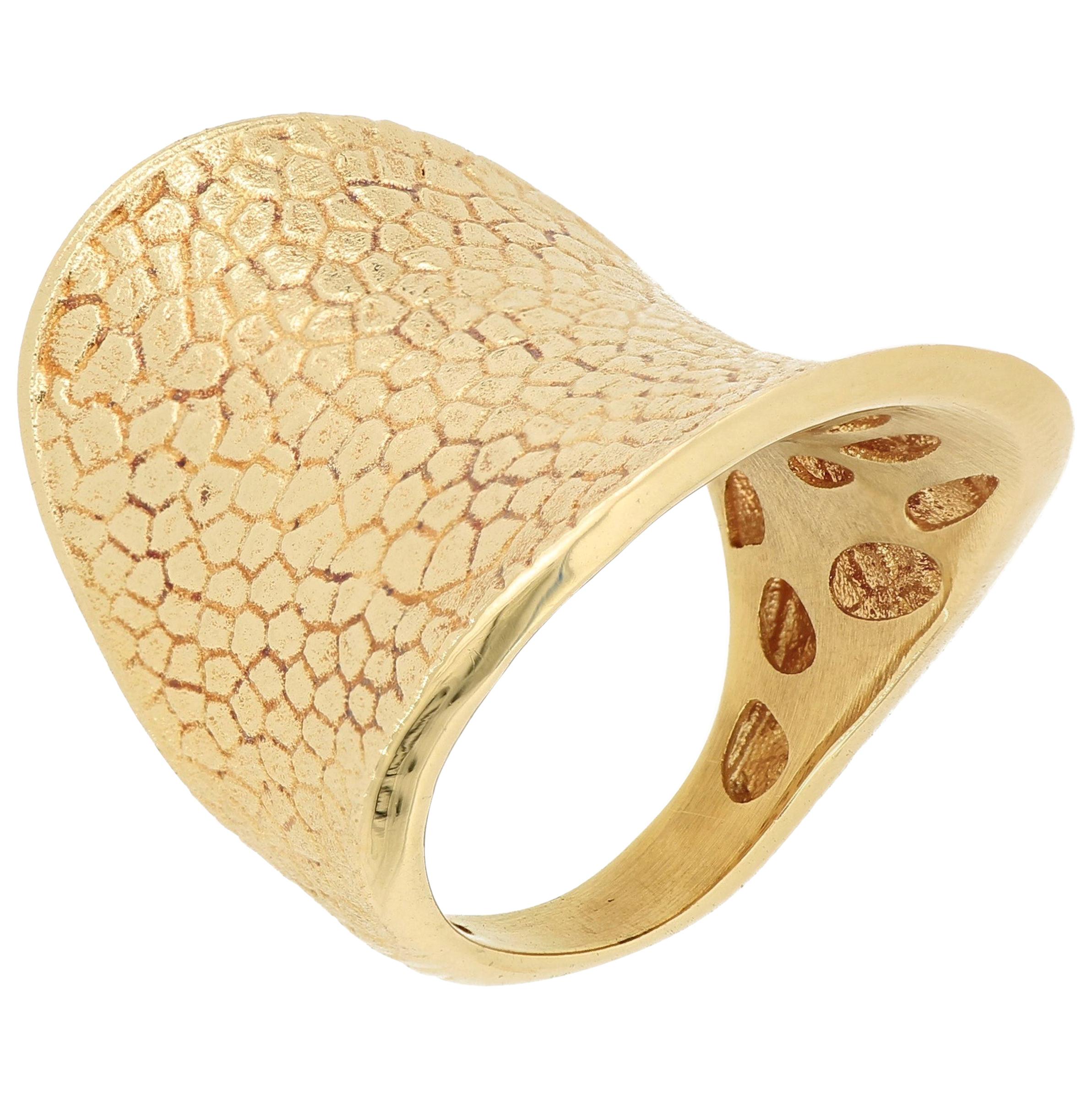 18 Karat Gold Saddle Shape Cocktail Ring