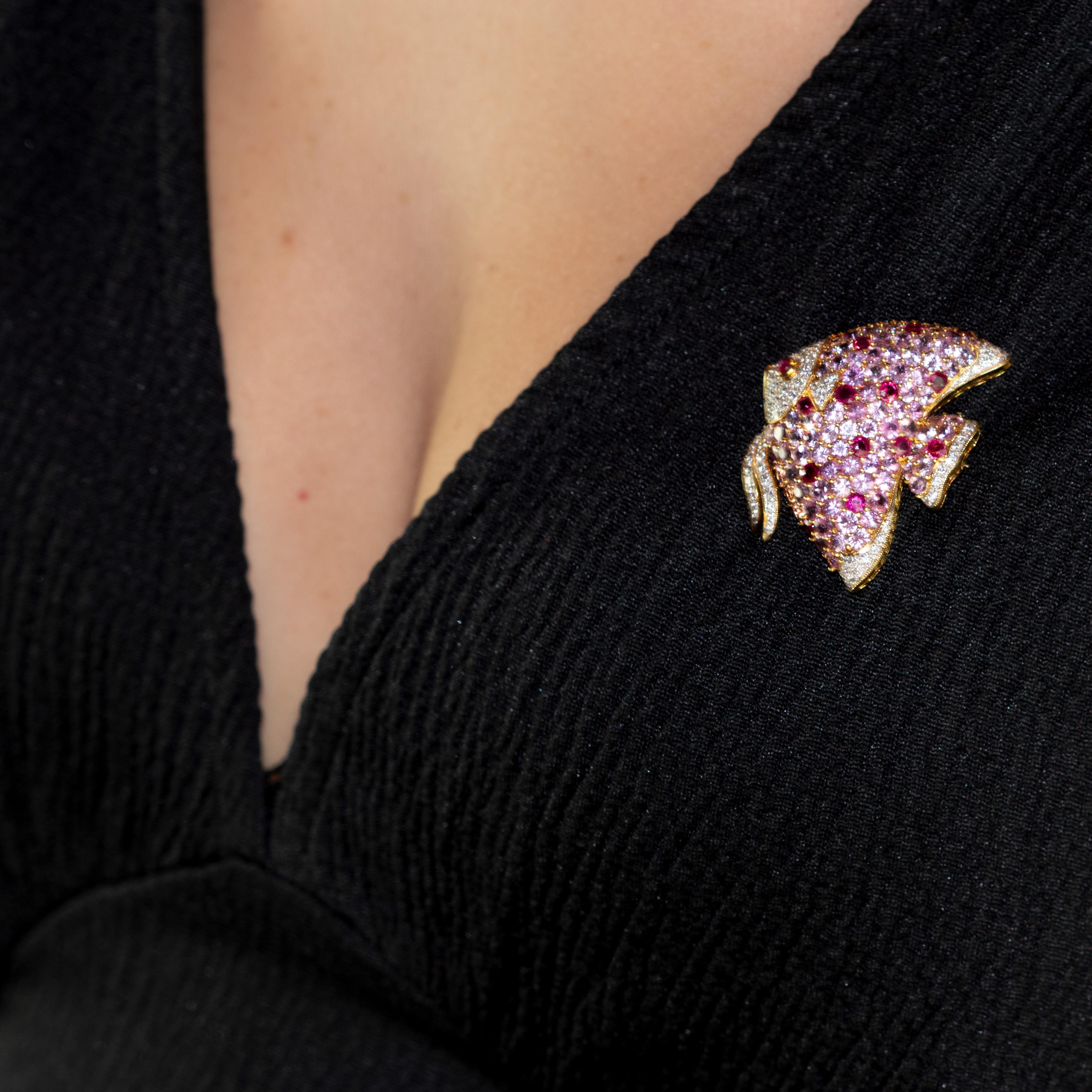 Women's or Men's 18 Karat Gold Pink Sapphire Diamond Ruby Pave Fish Pin Scarf Clip Piscis Brooch