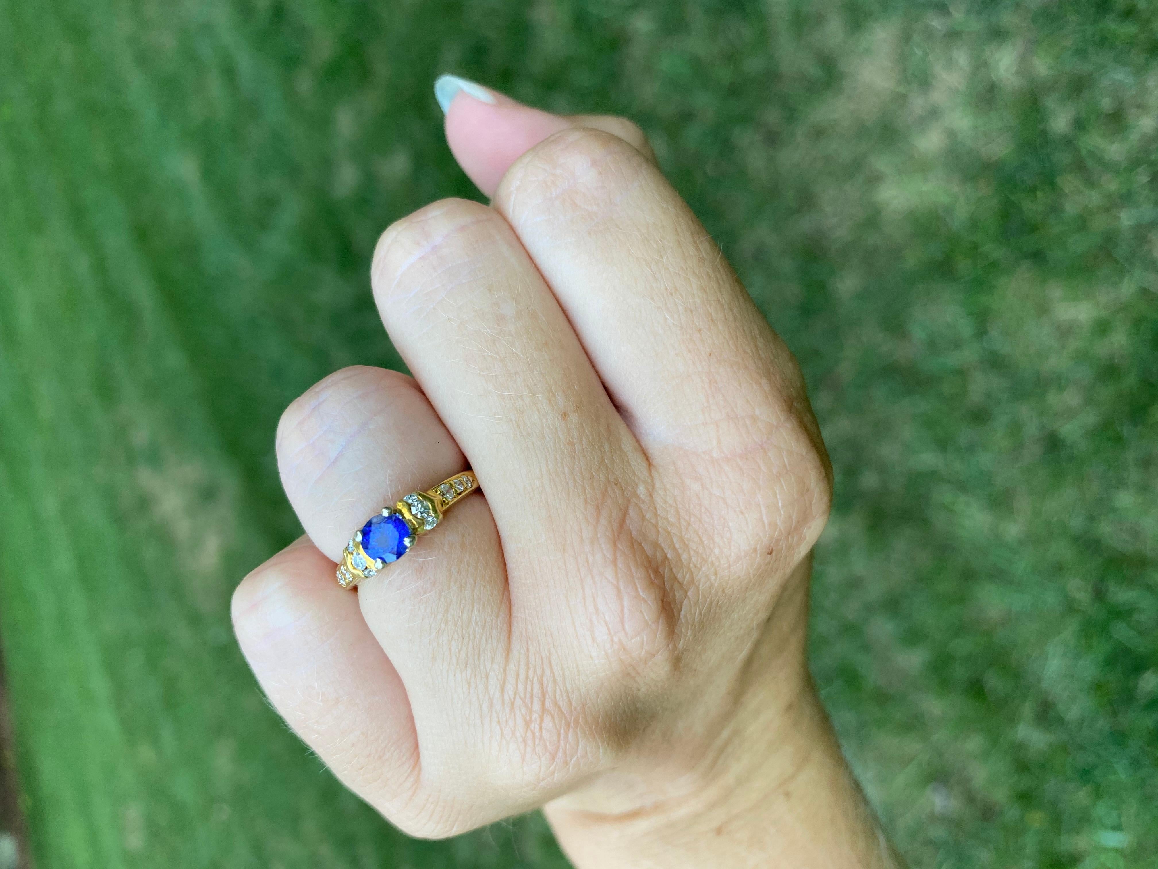 18 Karat Gold, Sapphire and Diamond Ring In Good Condition In McLeansville, NC