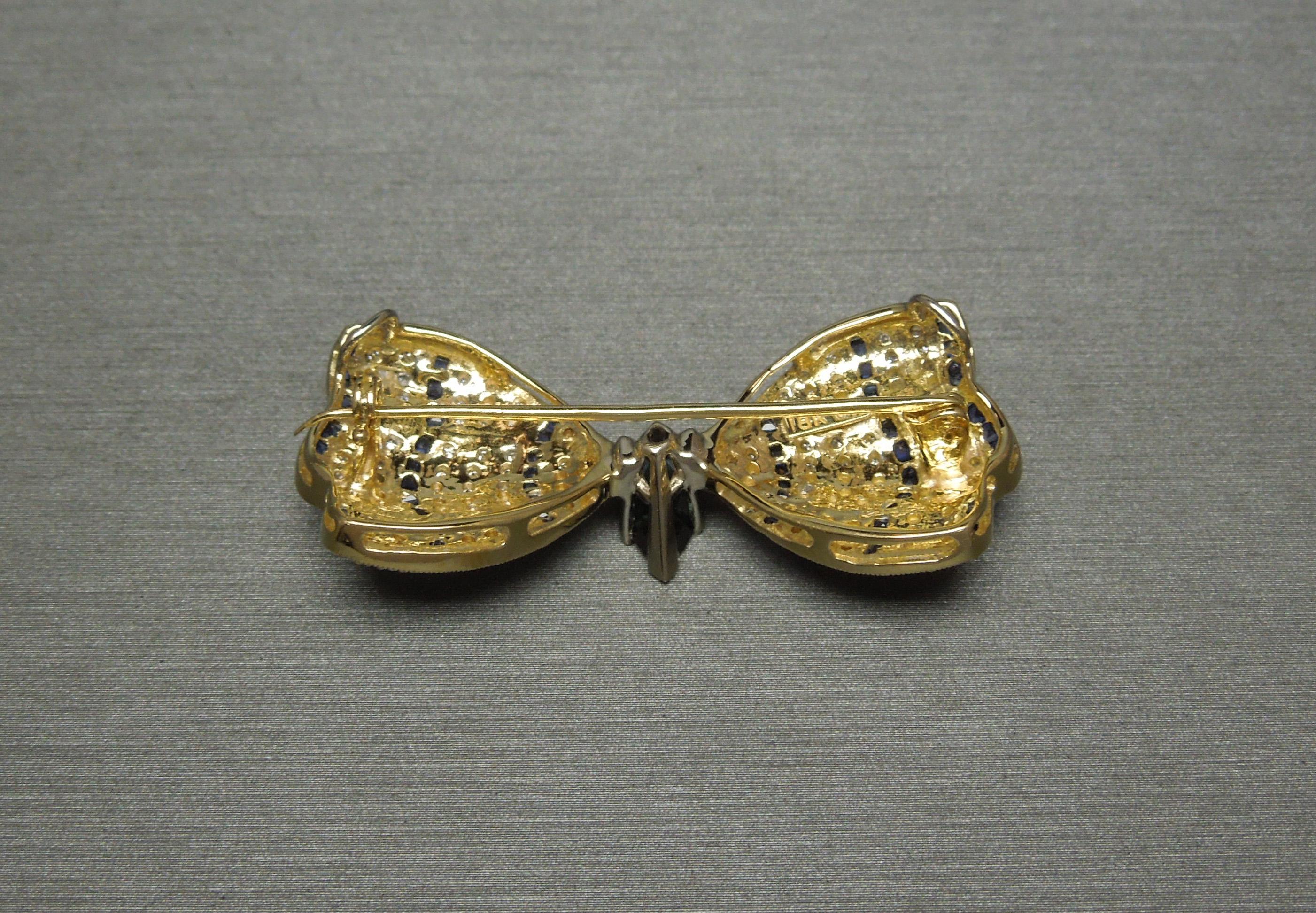 18 Karat Gold Sapphire Butterfly Pin Pendant In Excellent Condition For Sale In METAIRIE, LA