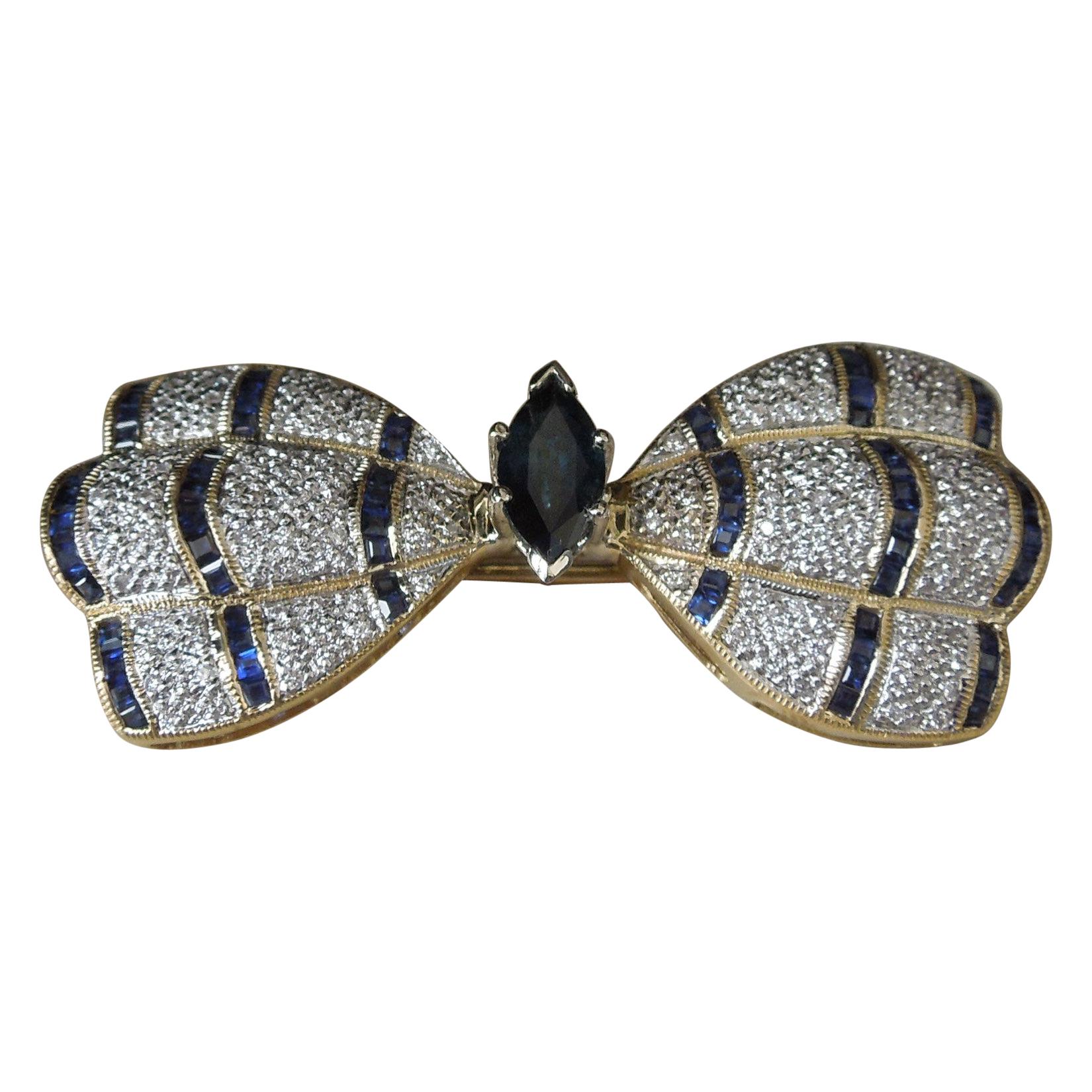 18 Karat Gold Sapphire Butterfly Pin Pendant For Sale