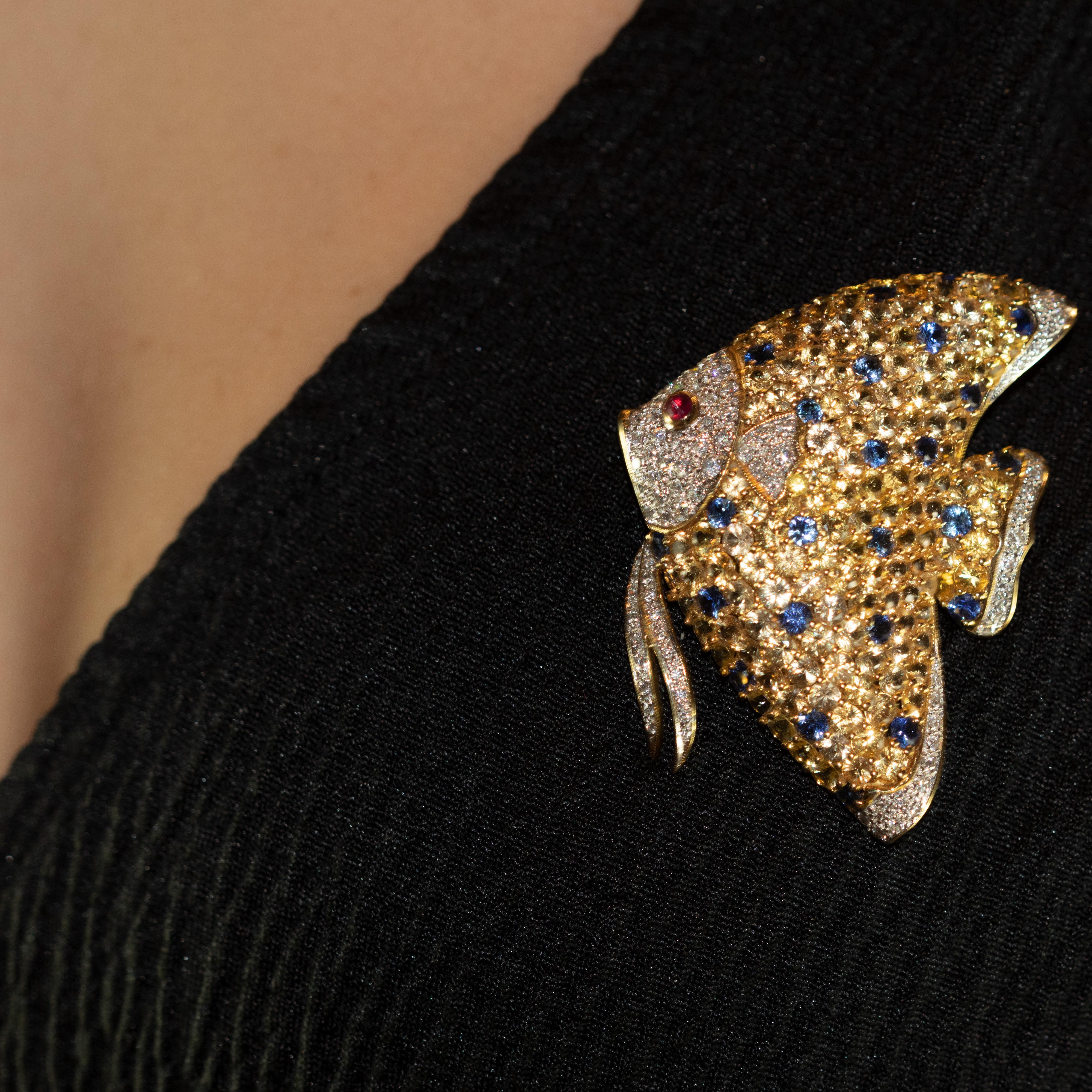 18 Karat Gold Sapphire Diamond Ruby Pave Gold Fish Pin Scarf Clip Piscis Brooch For Sale 3