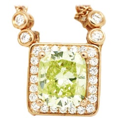 18 Karat Gold SI1, 4.62 Carat Fancy Yellow Green Diamond with Diamonds Necklace