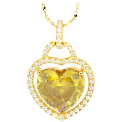 18 Karat Gold SI1-VS2, 4.17 Carat Yellow Heart and White Diamonds Heart Necklace