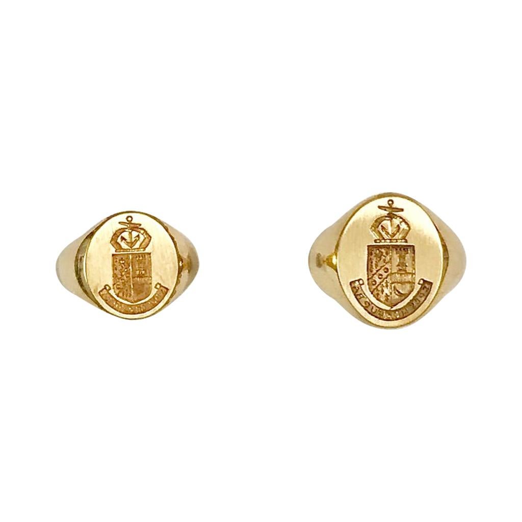 18 Karat Gold Signet or Family Crest Ring