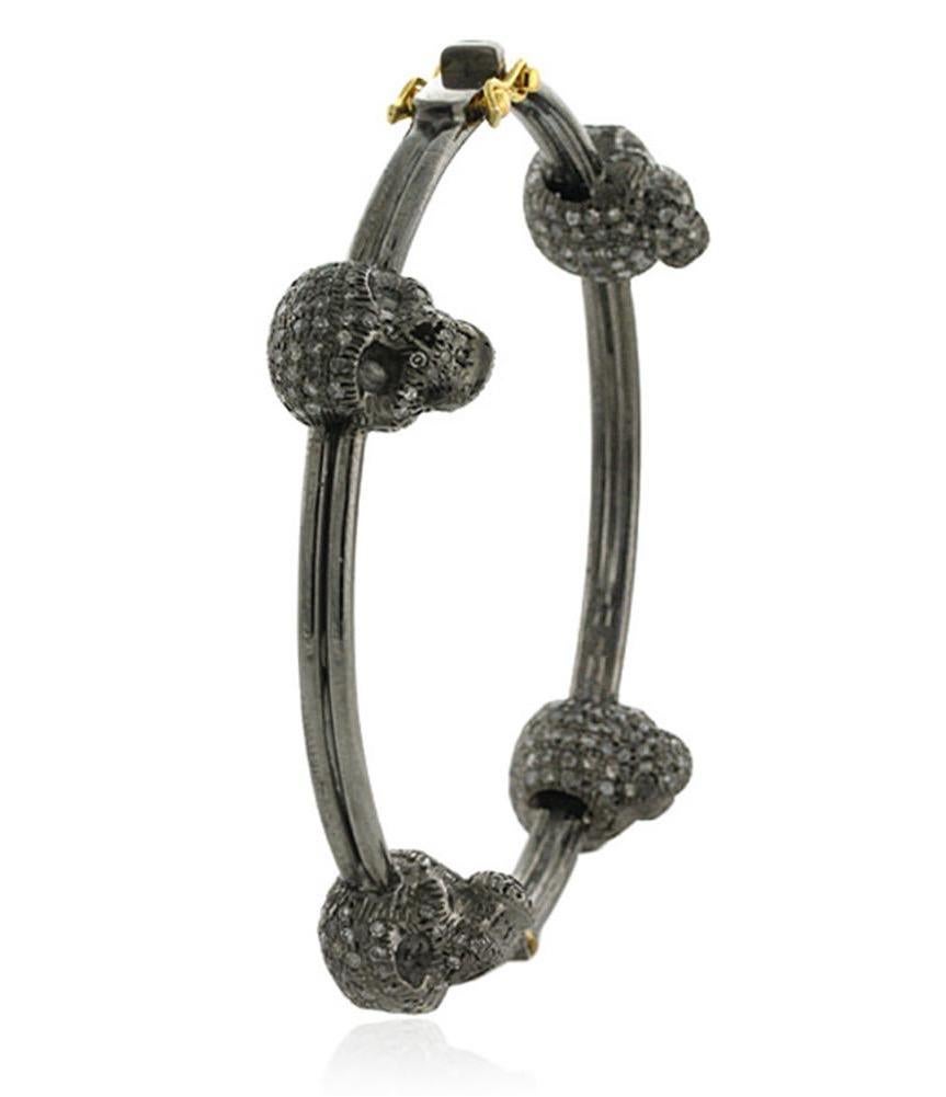 Artigiano Bracciale in oro 18 carati con teschio e diamanti in vendita