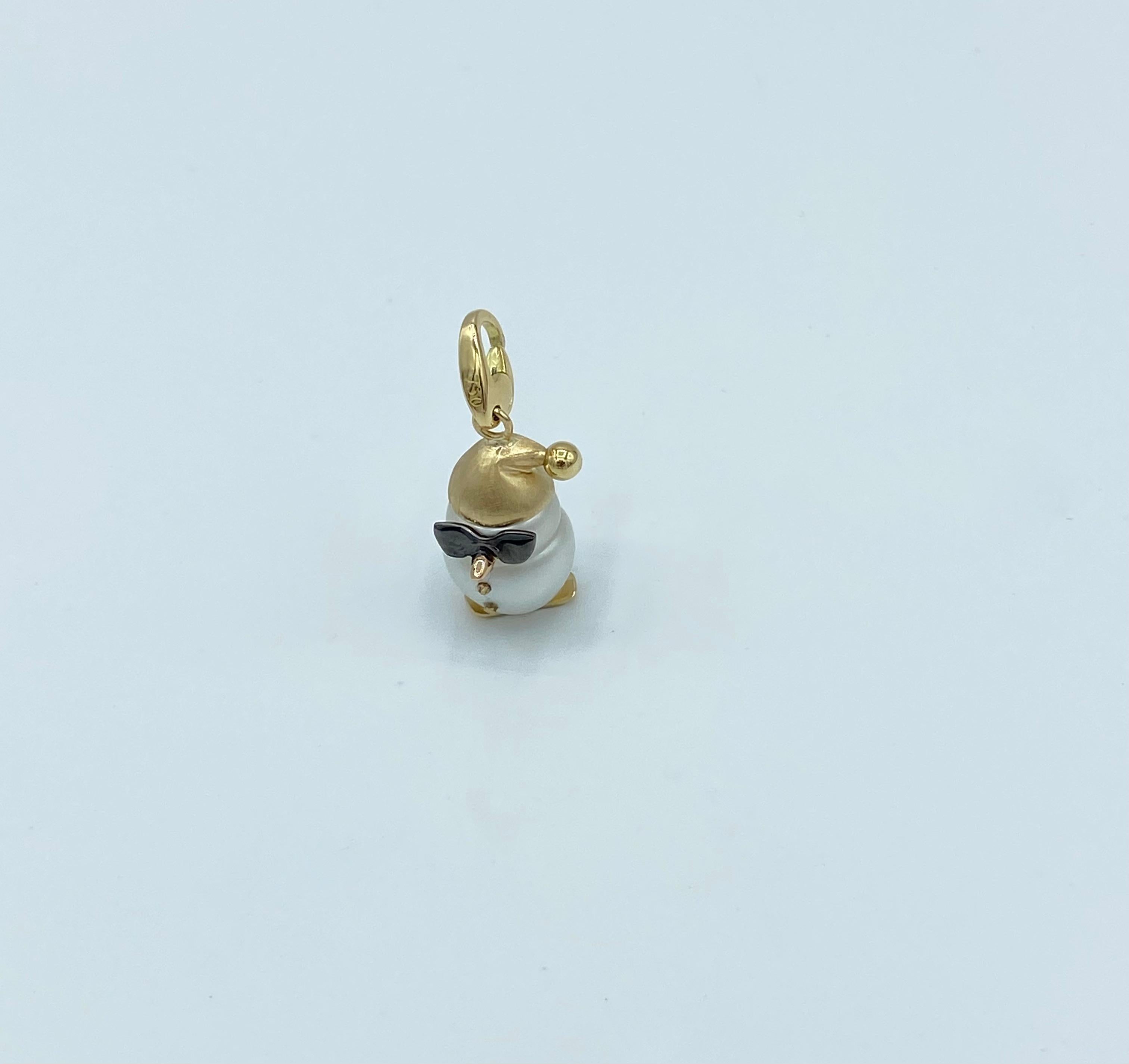 18 Karat Gold Snowboarder Snowman Australian Pearl Pendant Necklace or Charm In New Condition For Sale In Bussolengo, Verona