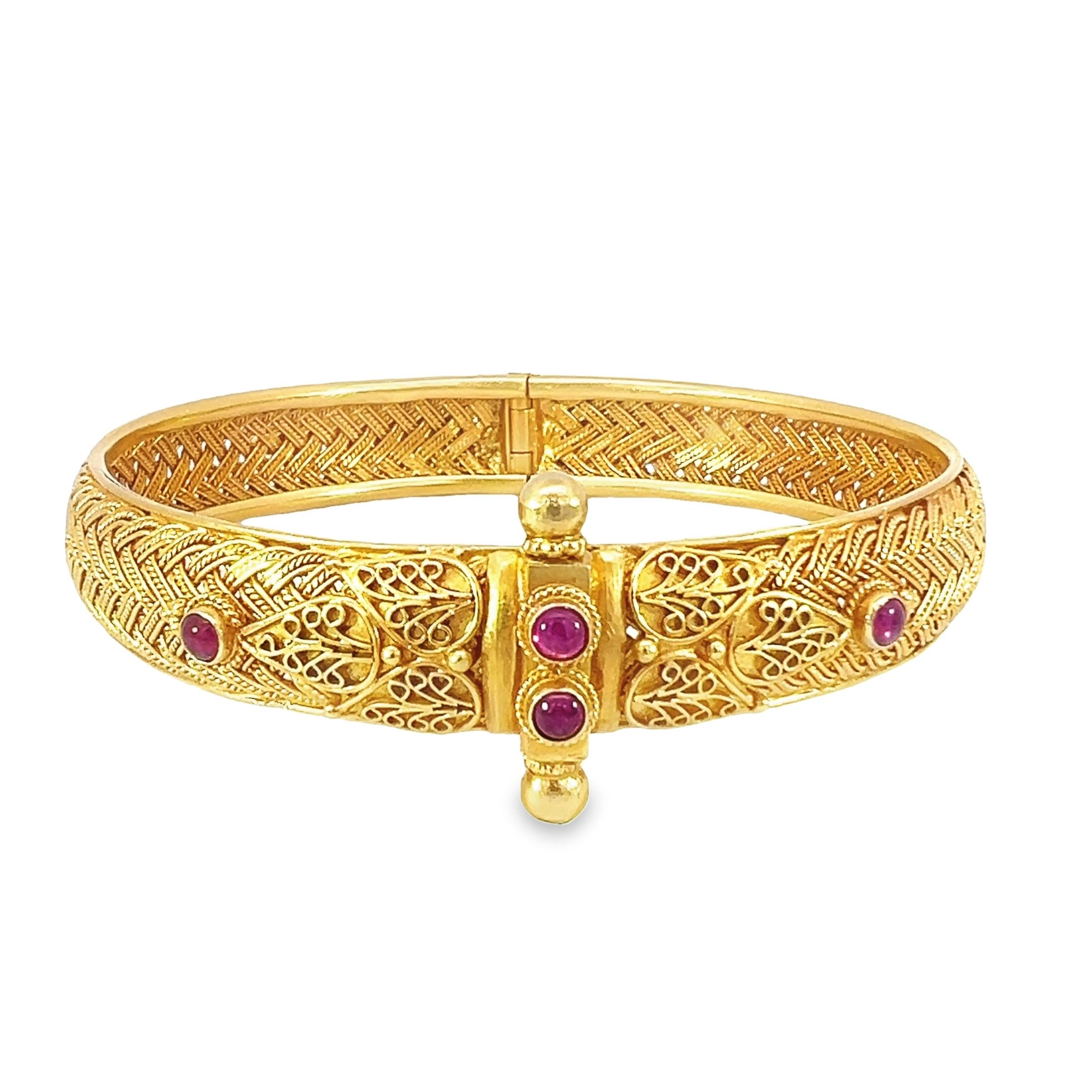 Round Cut 18-karat Gold solid bangle with ruby  For Sale
