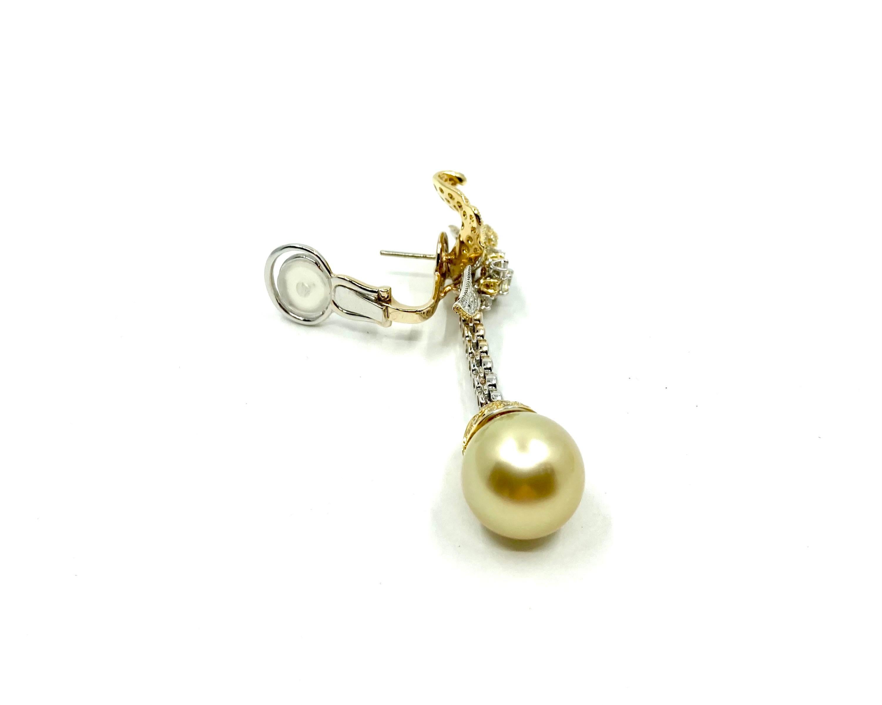 Brilliant Cut 18 Karat Gold South Sea Pearls and Diamonds Earrings For Sale