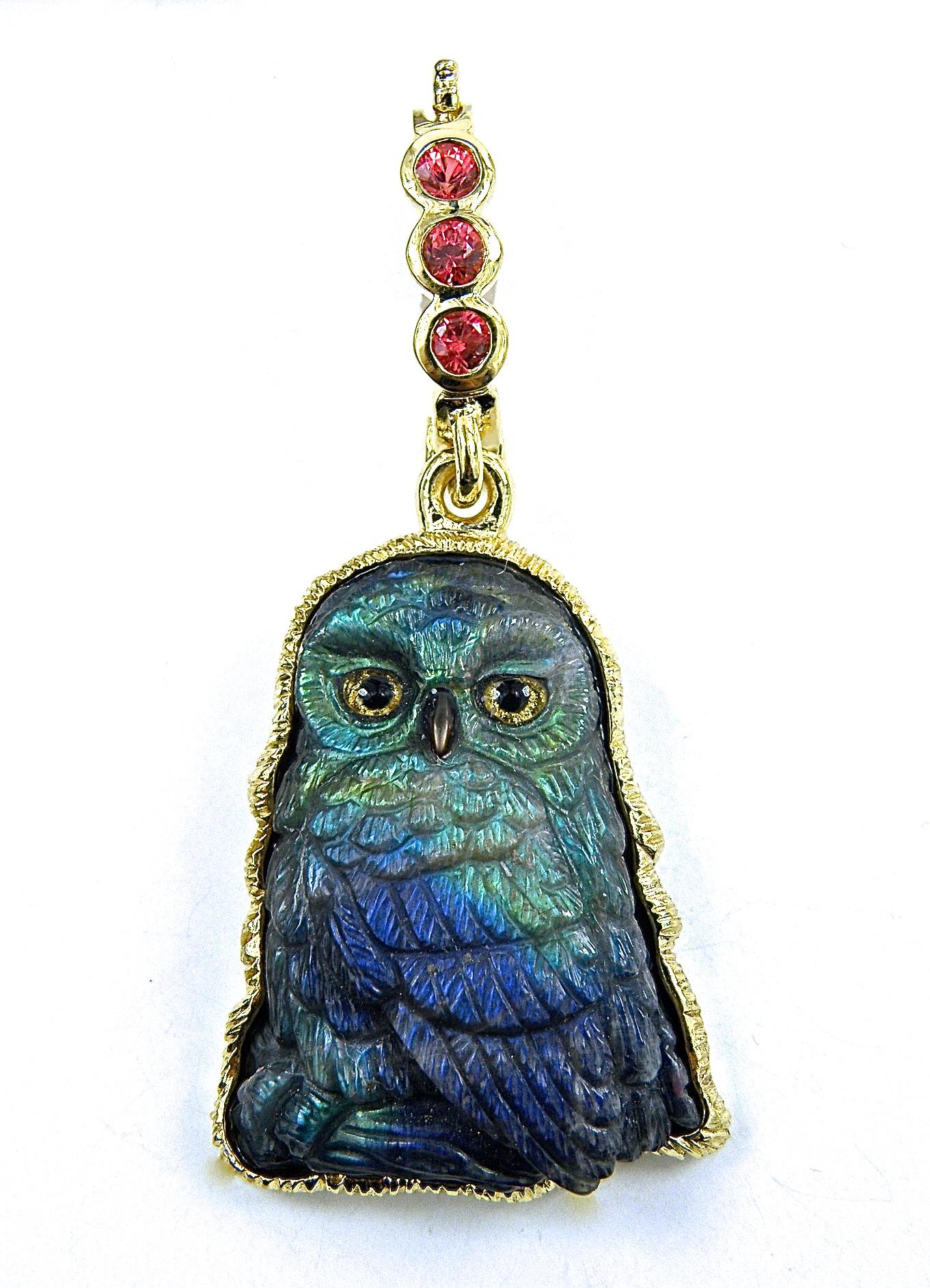 Contemporary 18 Karat Gold Spectrolite Owl Pendant