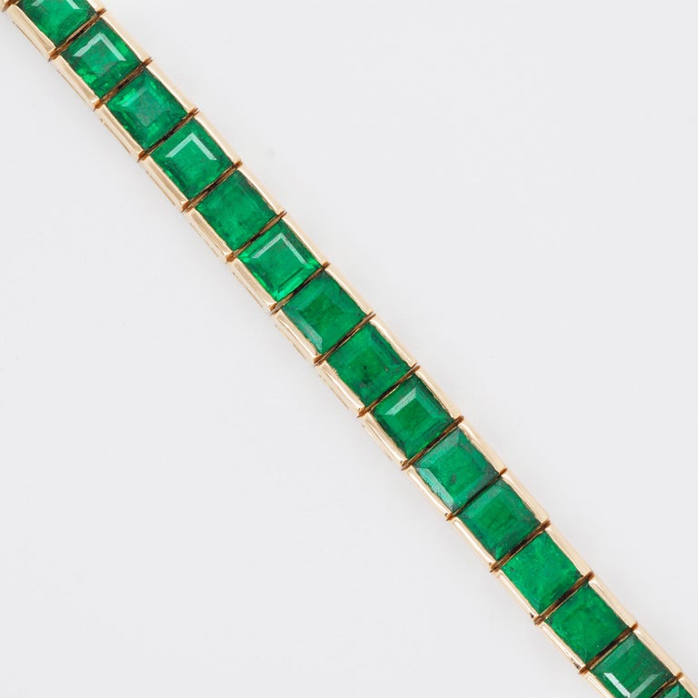 18 Karat Gold Square Brazilian Emerald Tennis Line Bracelet For Sale 4