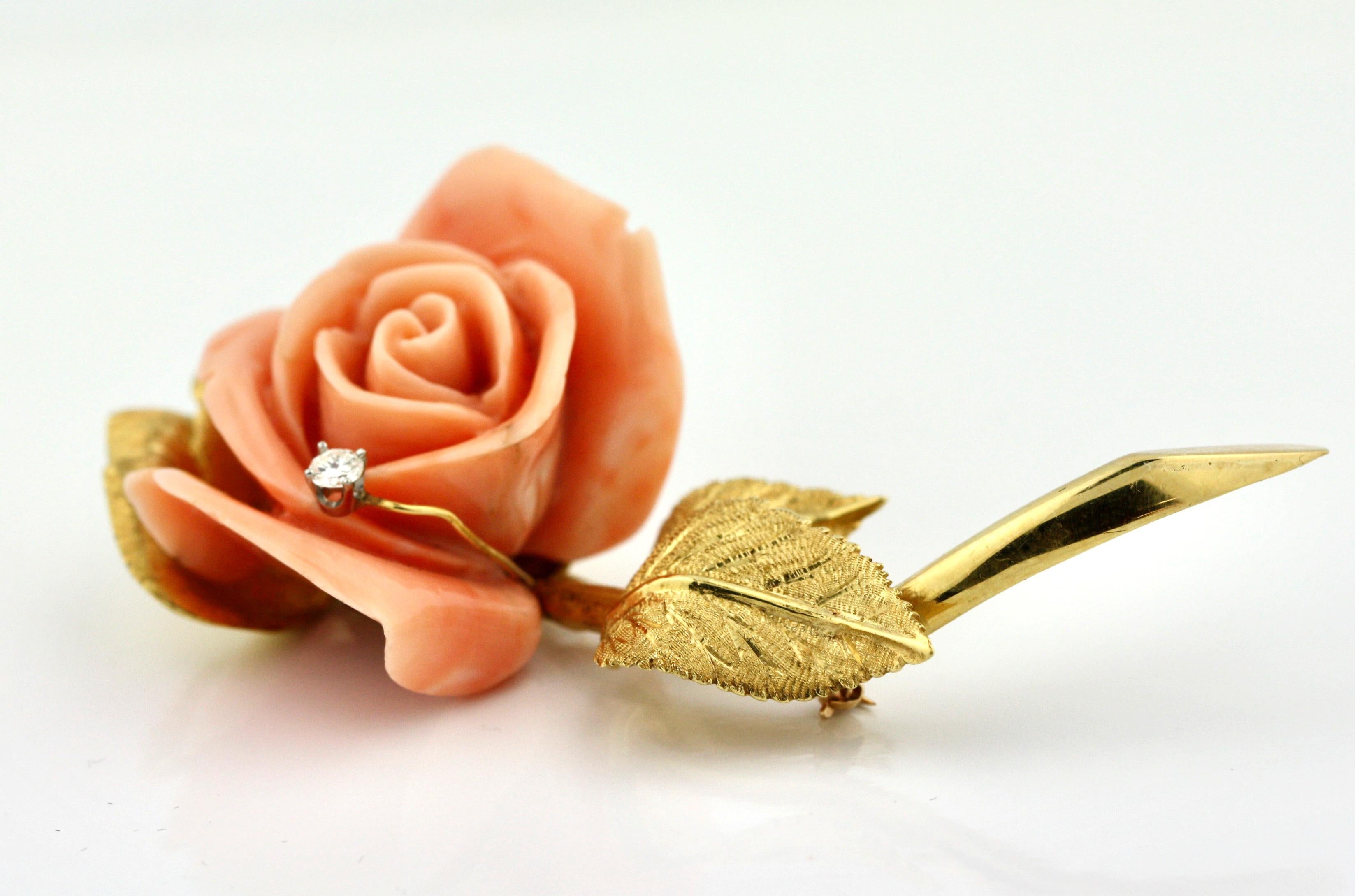 Broche fleur en or 18 carats, pierres et diamants Unisexe en vente