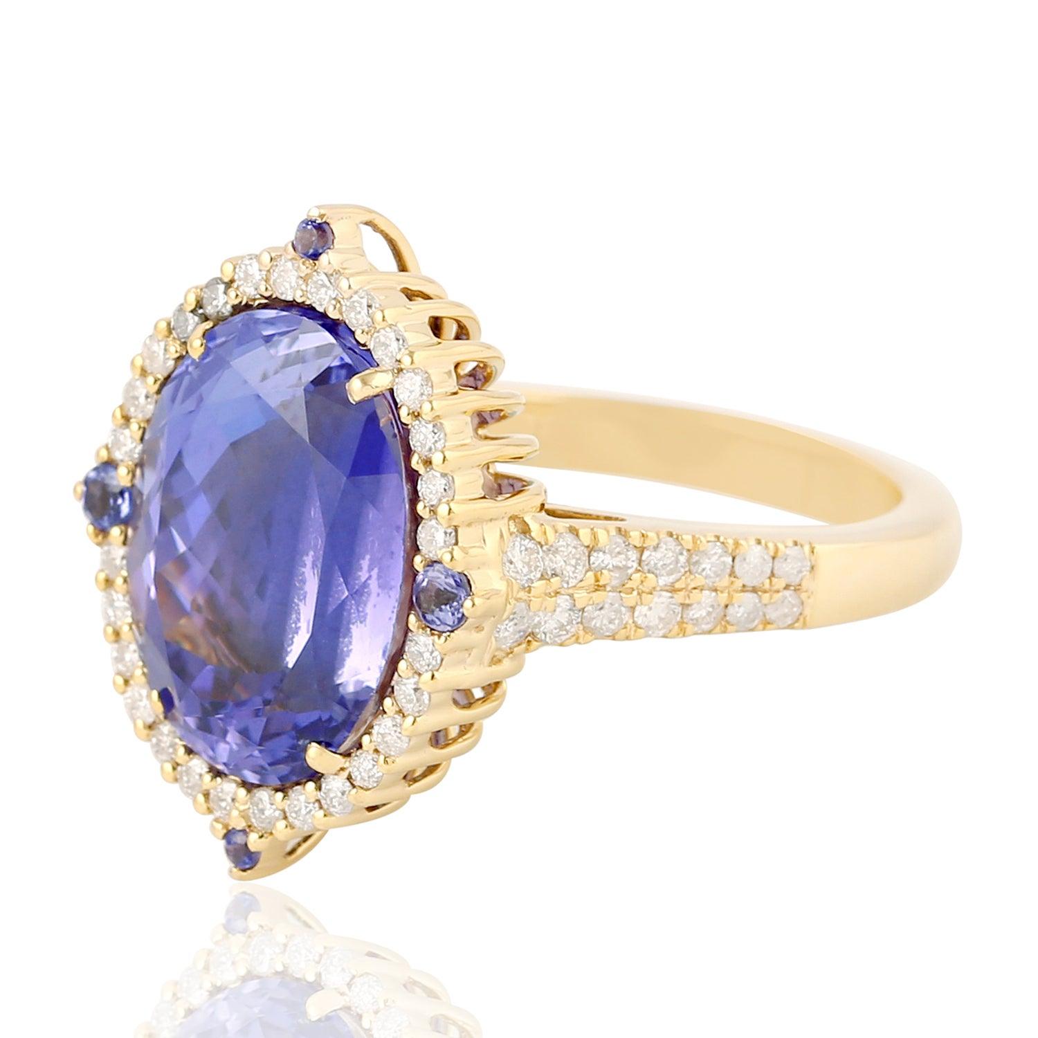 For Sale:  18 Karat Gold Tanzanite Diamond Ring 2