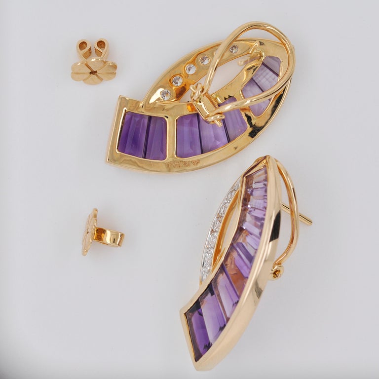 18 Karat Gold Taper Baguette Channel Set Amethyst Diamond Contemporary Ear-Clips In New Condition For Sale In Jaipur, Rajasthan