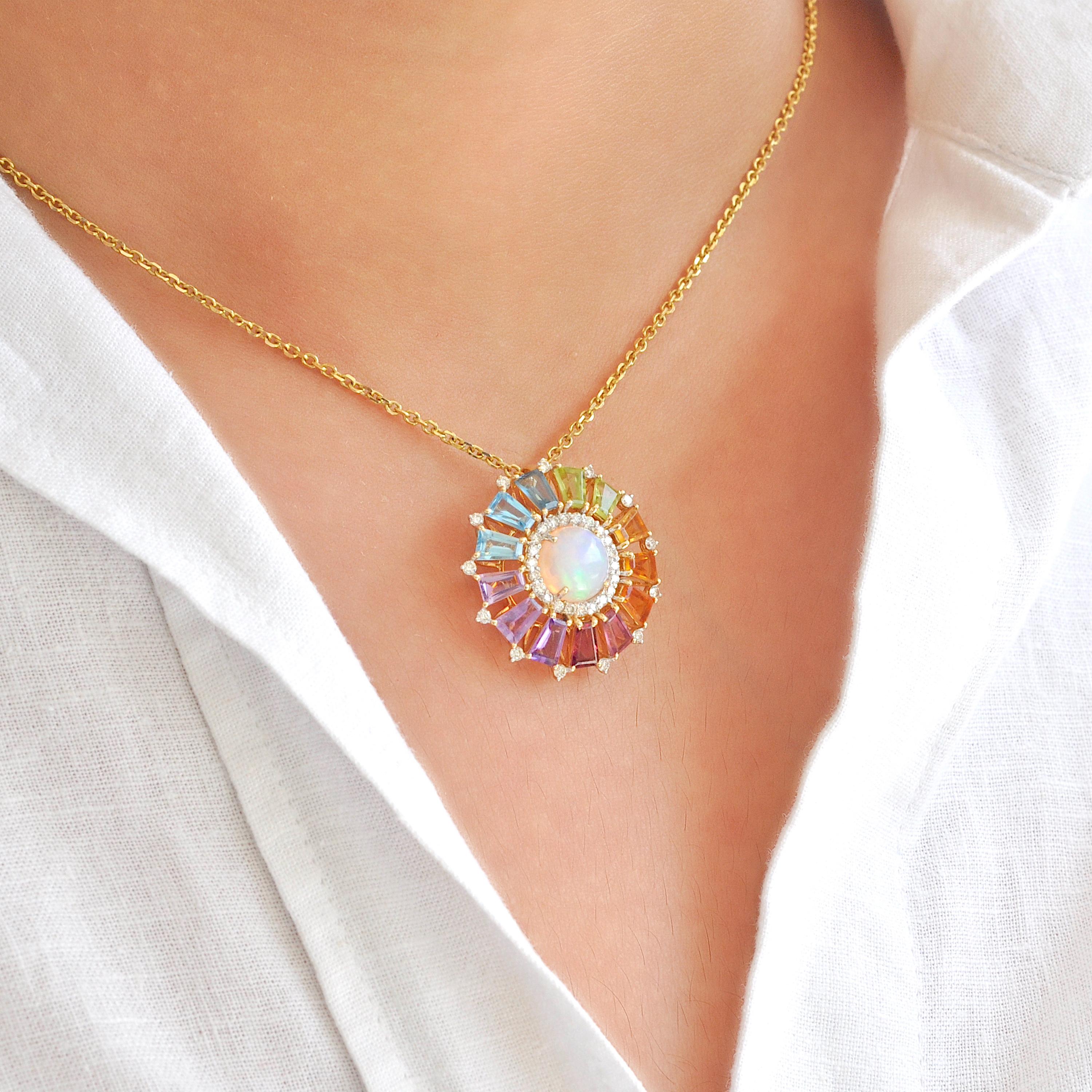 Contemporaneo Ciondolo conico in oro 18 carati con Baguettes Rainbow Gemstones Opal Diamond Circle in vendita
