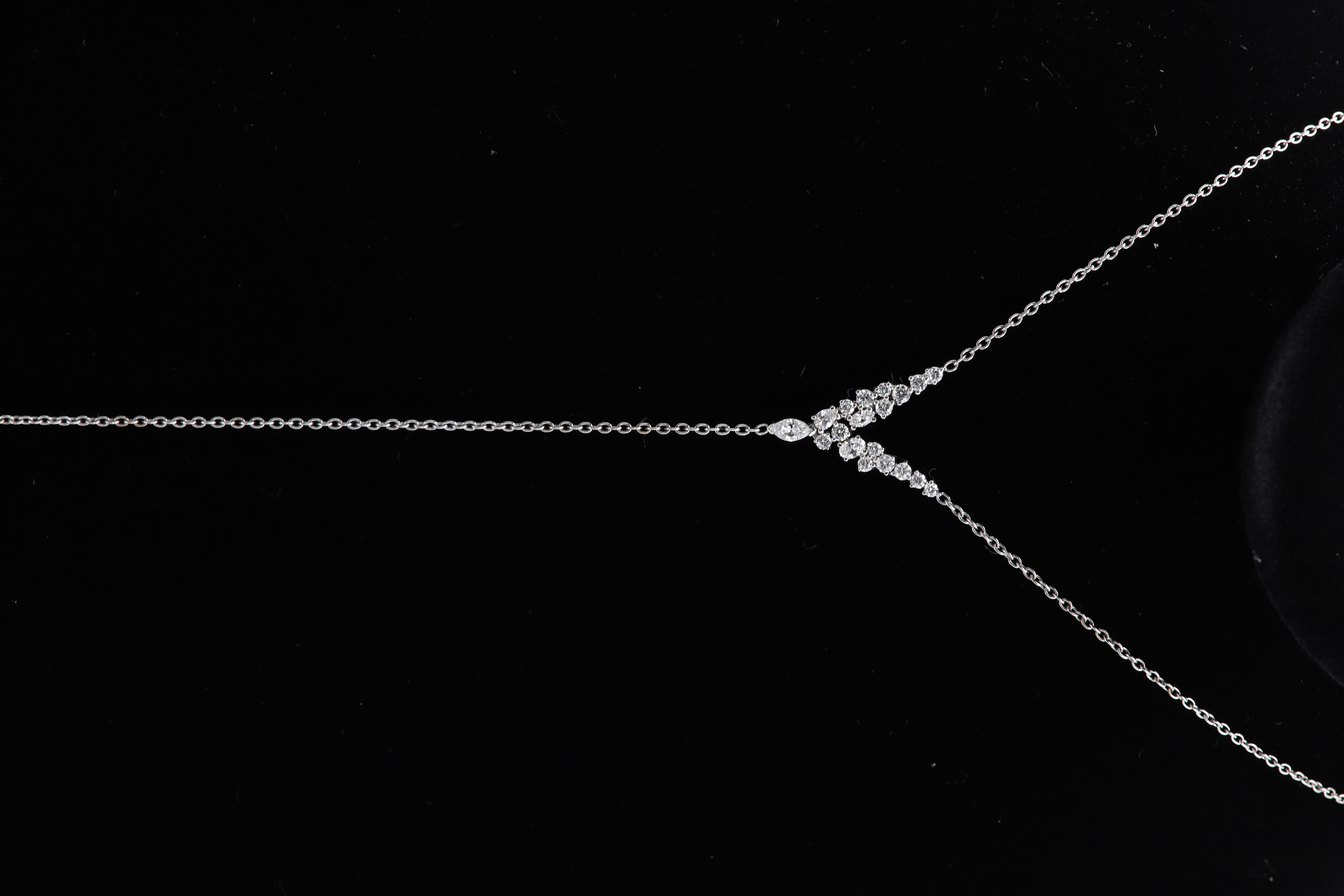 18 Karat Gold Tassel Necklace Long Dangle Lariat Necklace with Diamonds  For Sale 1