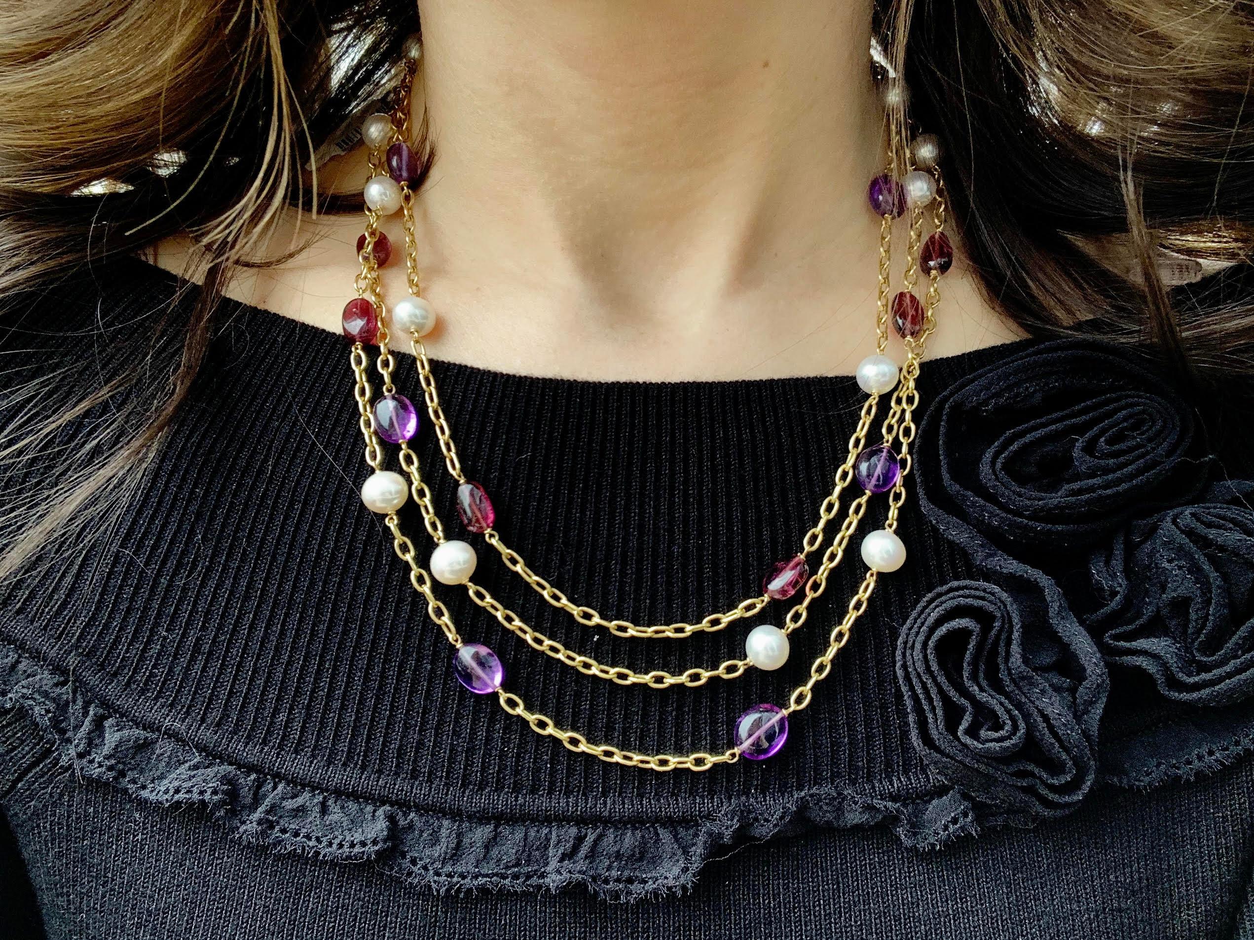 18 Karat Gold Three-Strand Pearl, Amethyst and Tourmaline Necklace For Sale 1