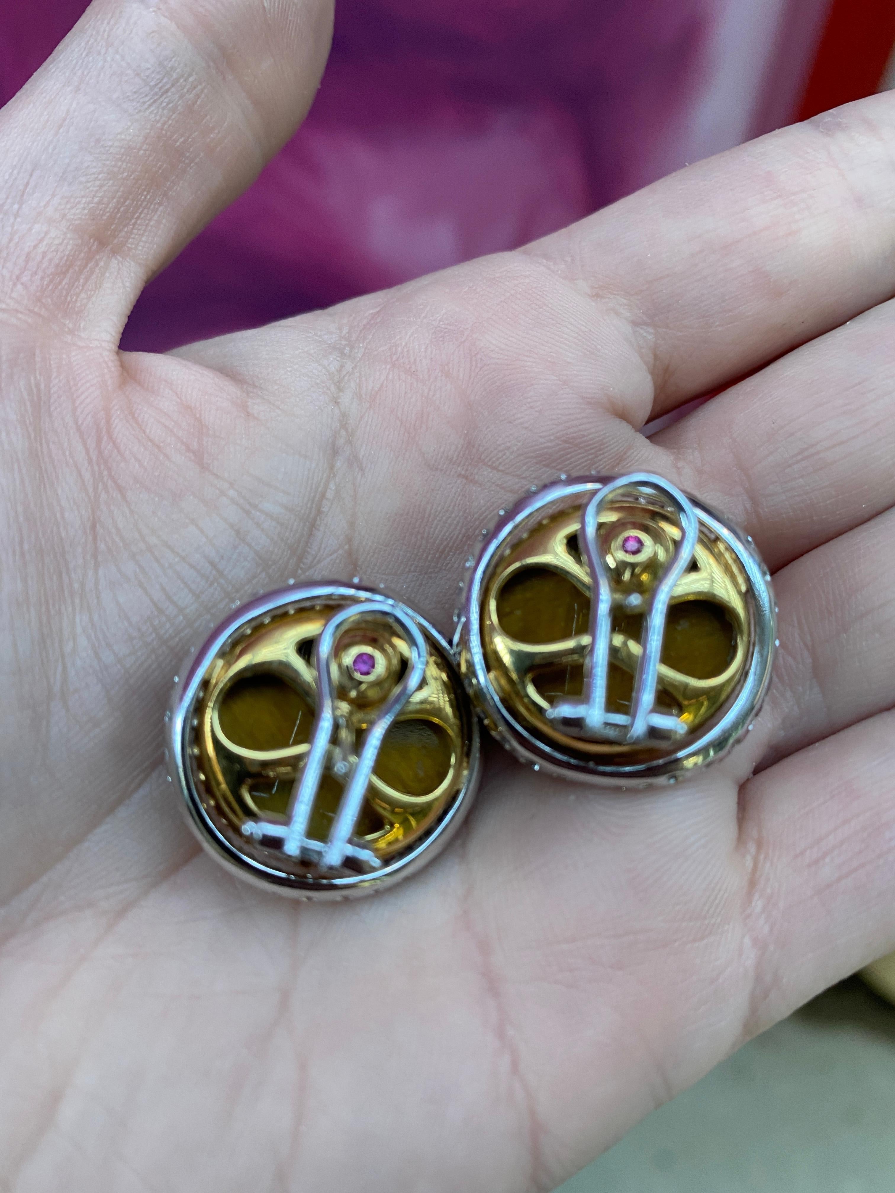 Boucles d'oreilles en or 18 carats avec cabochon œil de tigre et diamants 8