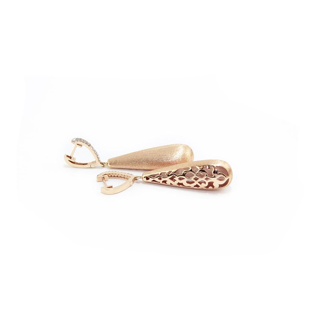 Modern 18 Karat Gold Topaz Dangle Drop Earrings For Sale