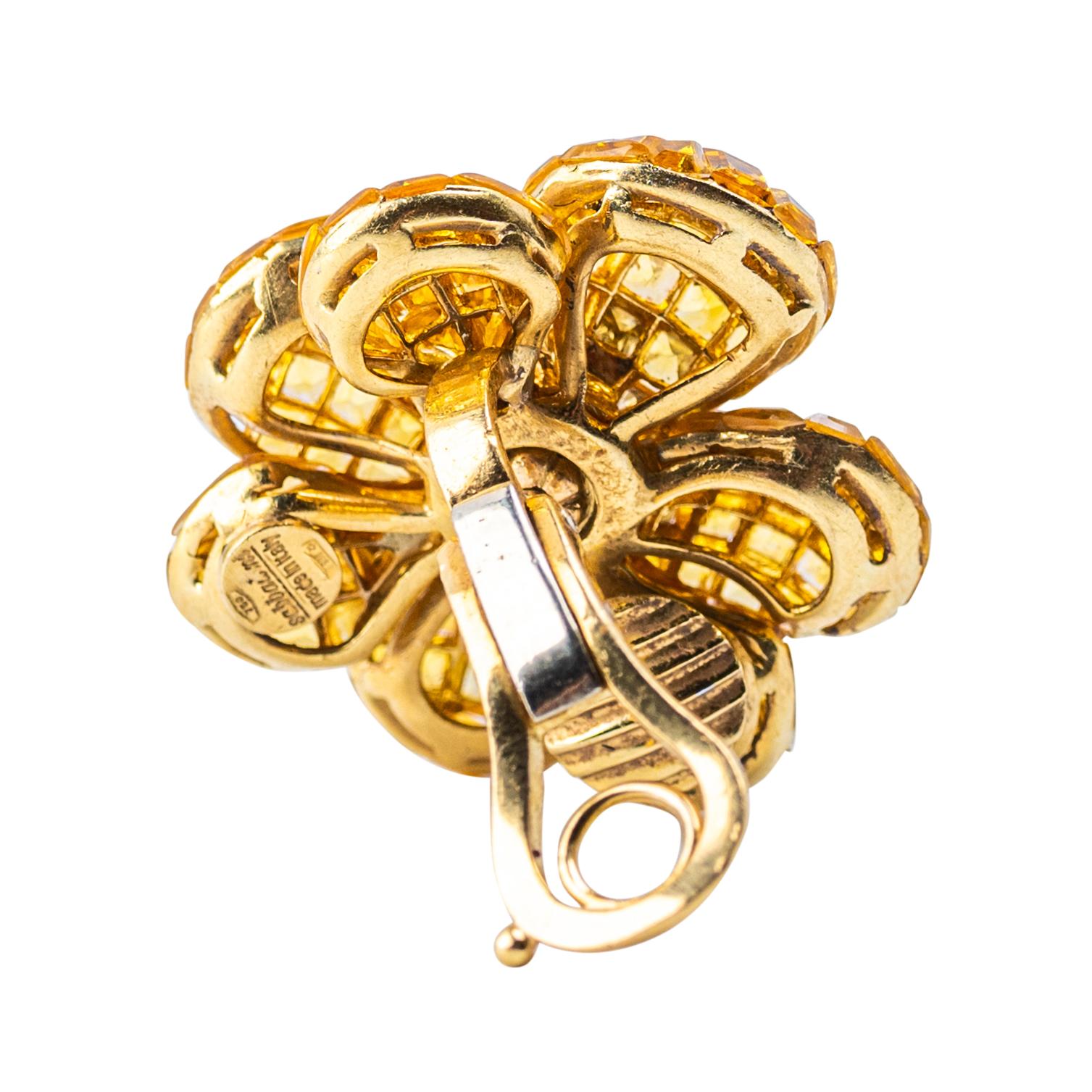 Bracciale in oro 18 carati con tormalina, diamanti e zaffiri, 7 pollici

Un bracciale sorprendente e ben realizzato con tormaline verdi cabochon dalle tonalità intense, accentate da diamanti a taglio brillante e zaffiri rosa, il tutto montato in
