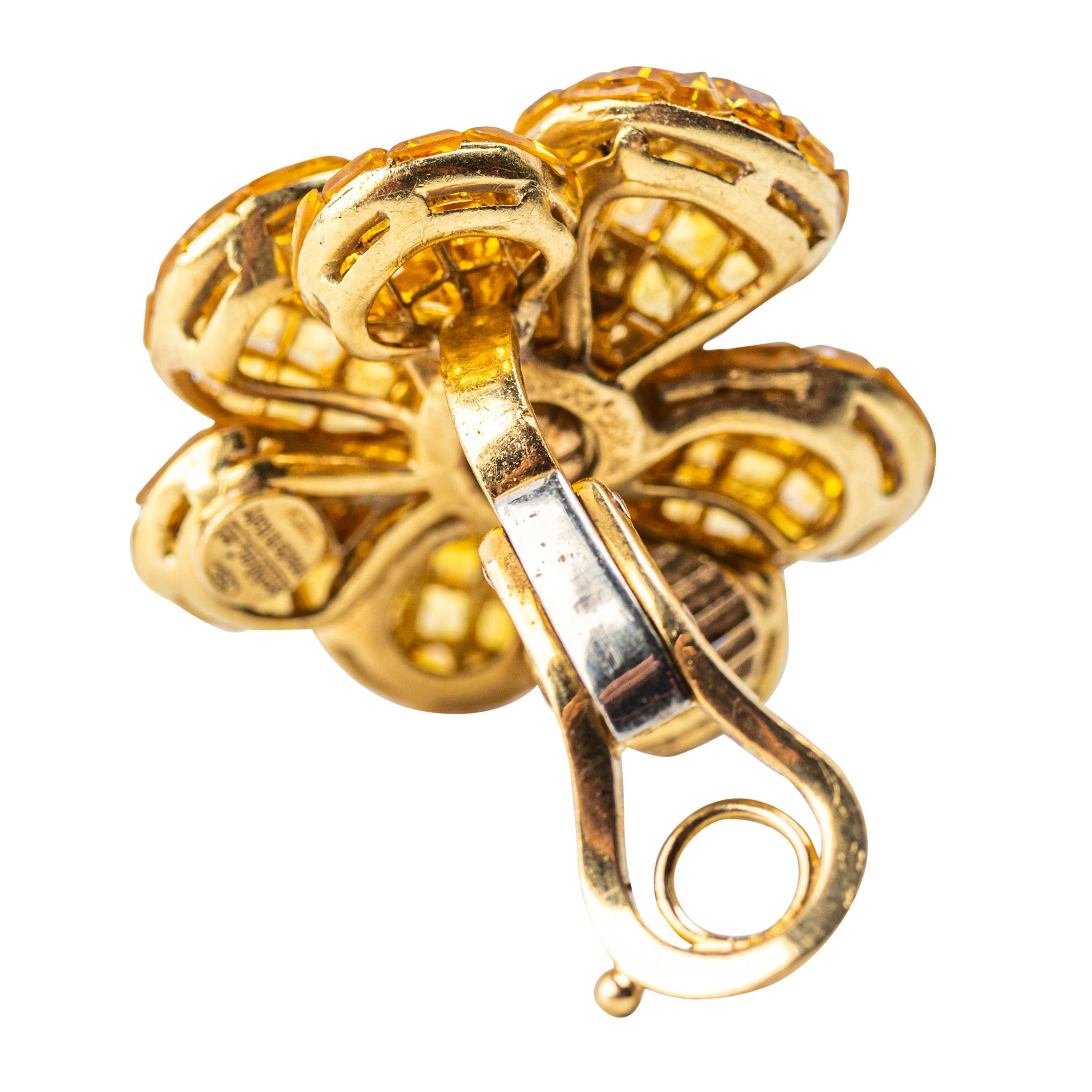 Taglio brillante Bracciale in oro 18 carati con tormalina, diamanti e zaffiri in vendita