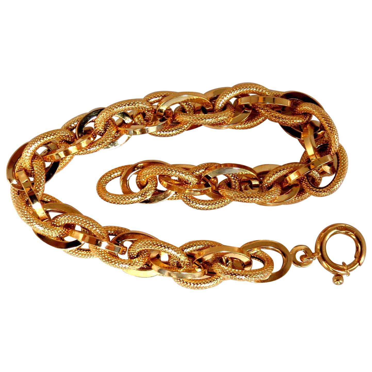 18 Karat Gold Tri-Link Intertwined Bracelet 18 Gram