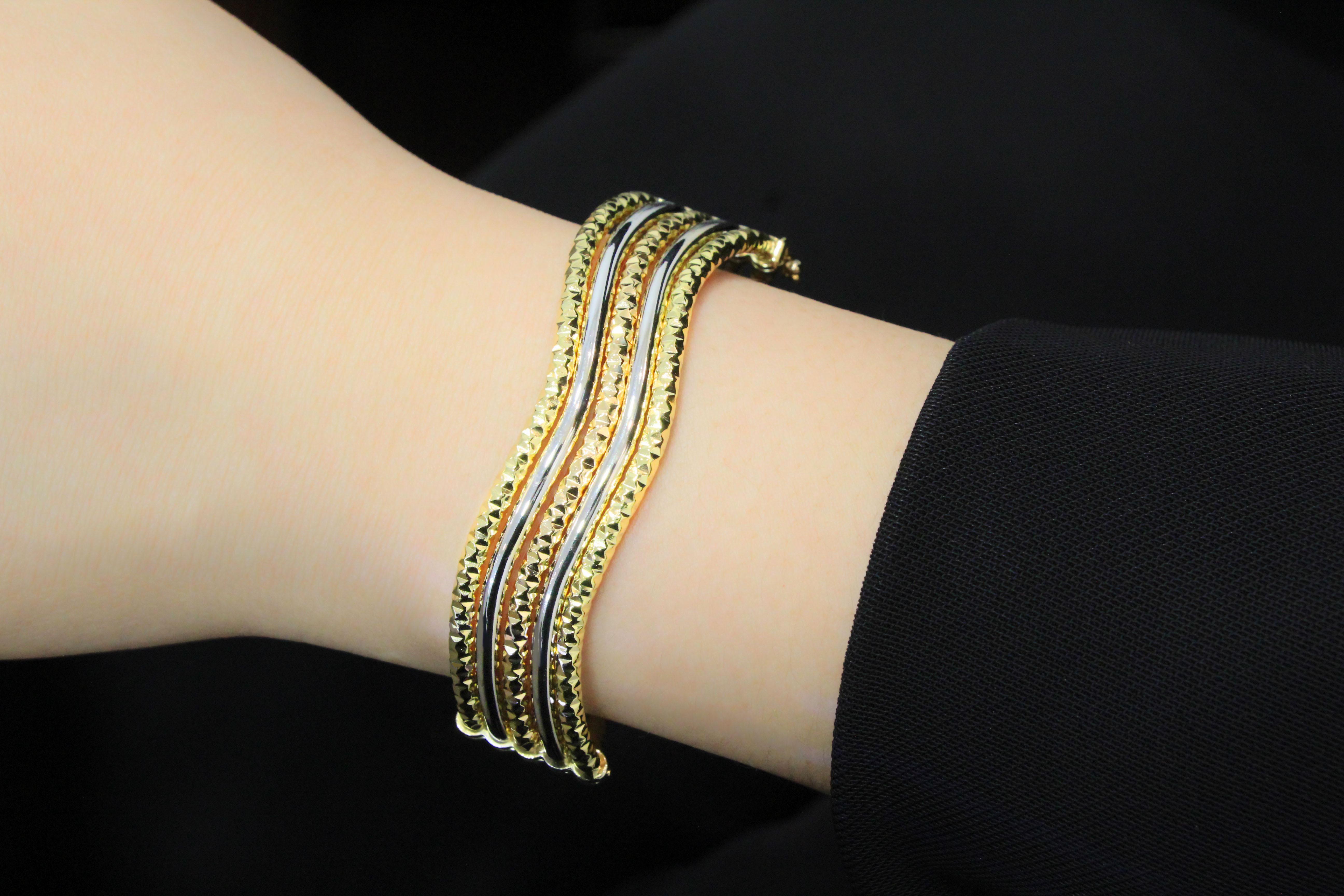 Bracelet jonc tricolore en or 18 carats Pour femmes en vente