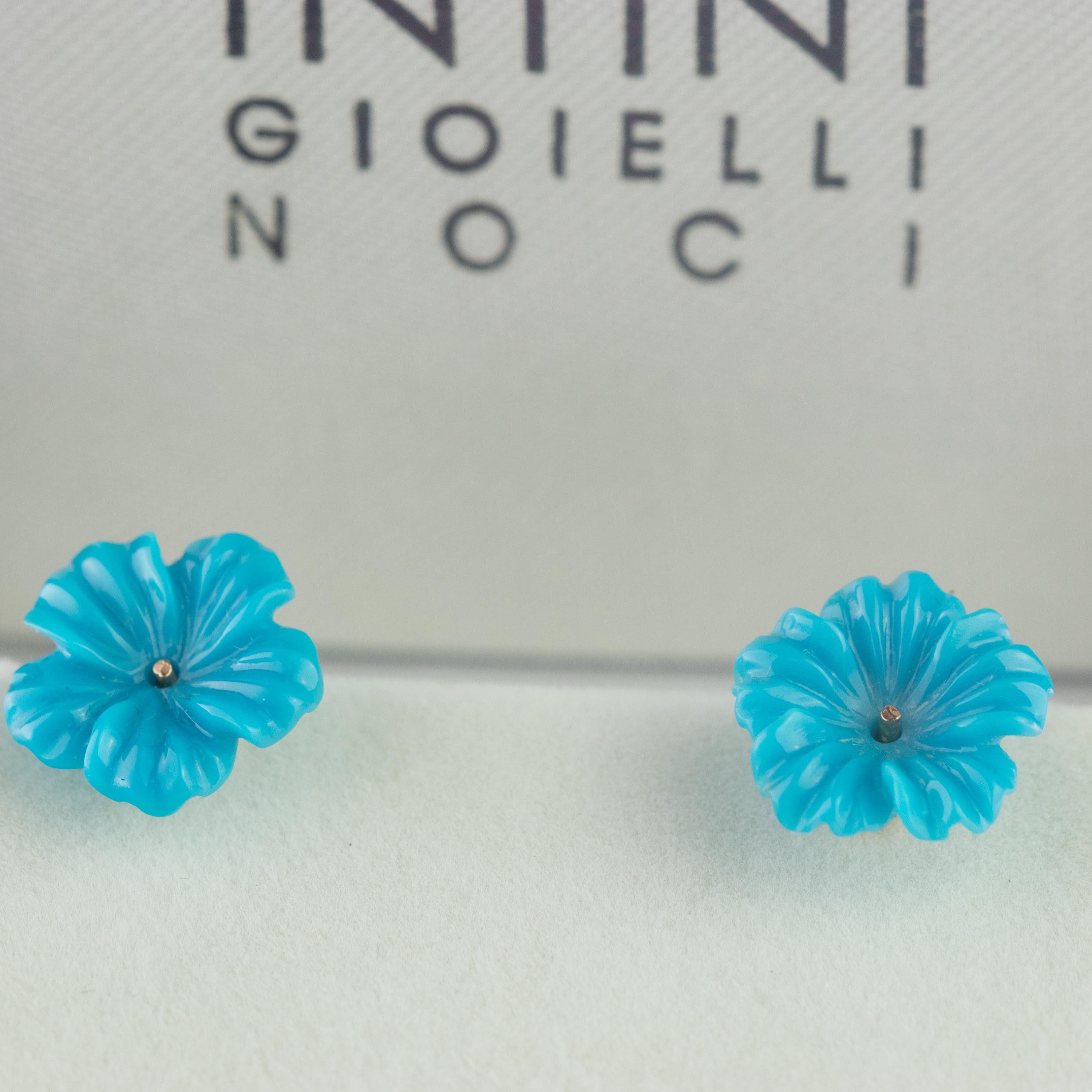 18 Karat Gold Turquoise Flower Handmade Italian Girl Carved Stud Earrings In New Condition In Milano, IT
