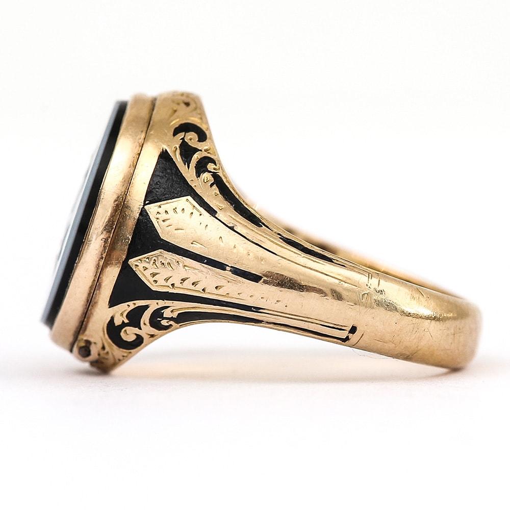 Unusual Victorian Chalcedony and Black Enamel Locket Mourning Ring 18 Karat Gold 1