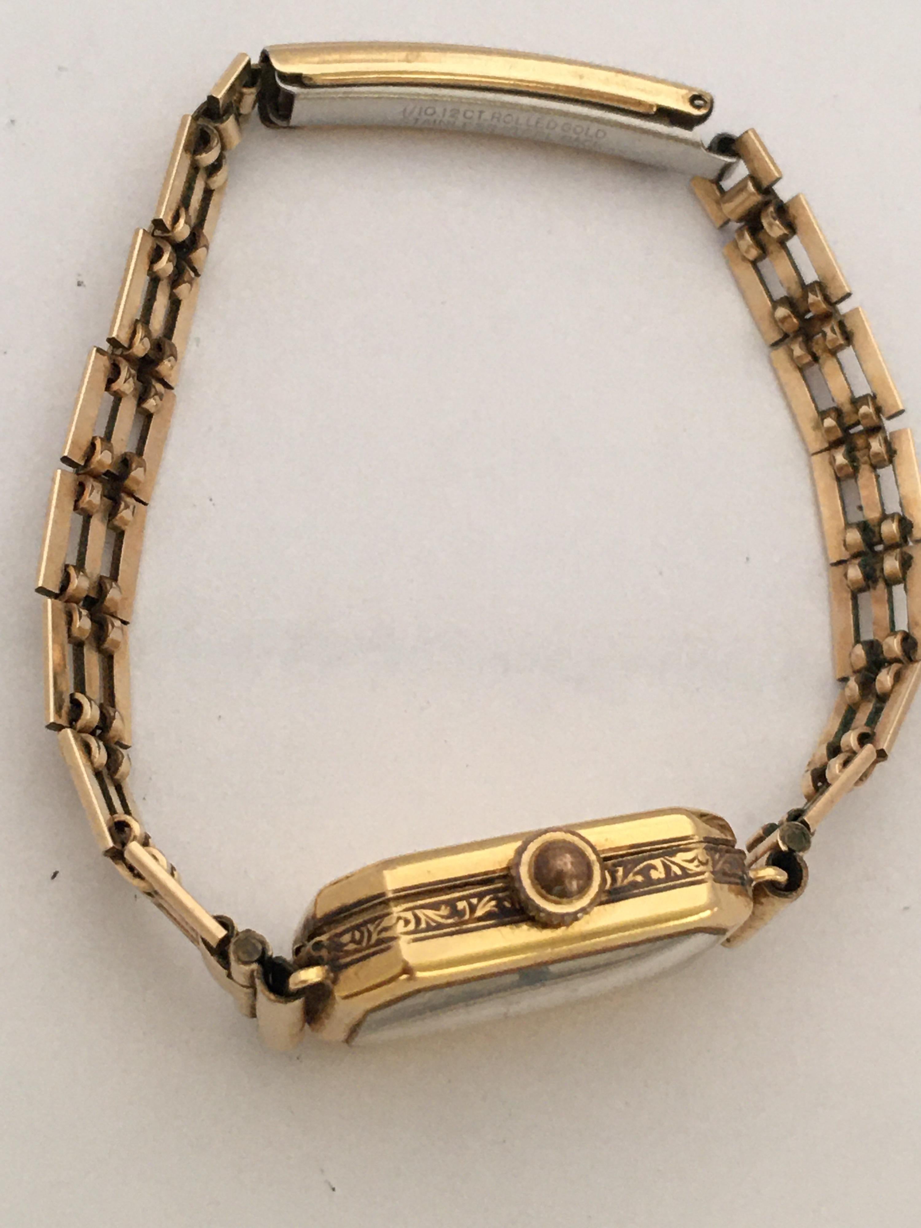 18 Karat Gold Vintage 1930s Ladies Mechanical Watch 2