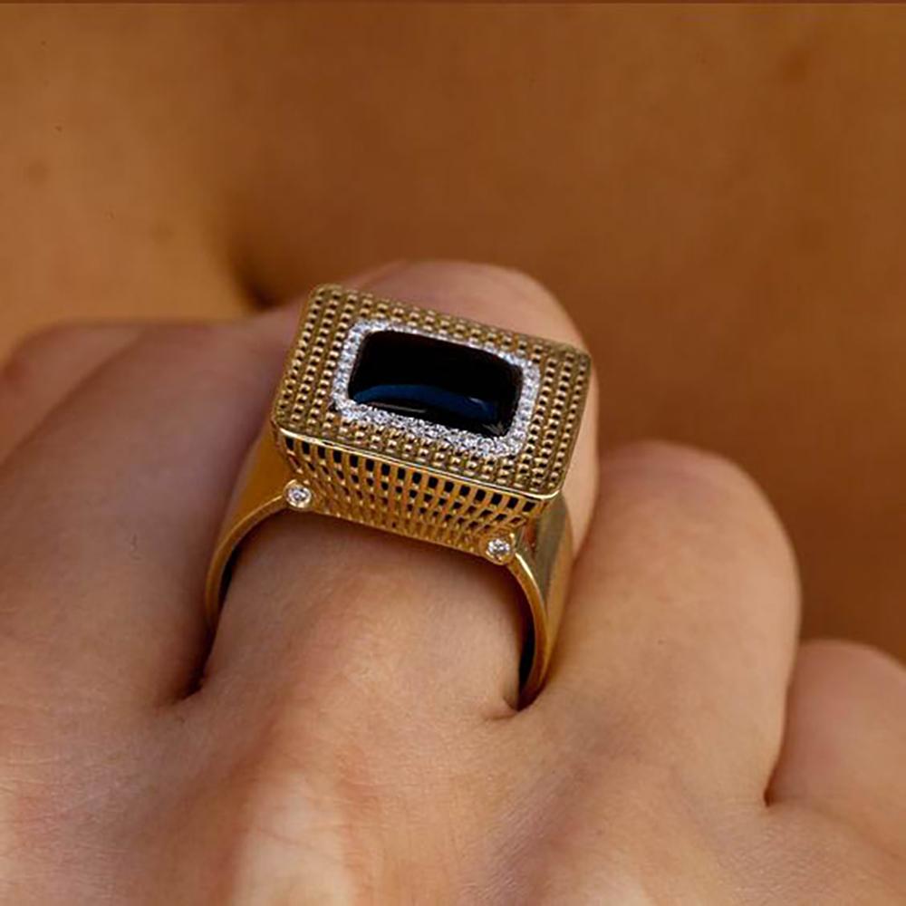 Women's or Men's 18 Karat Gold, VS White Diamonds Unique Square Onyx Cocktail Contemporary Ring