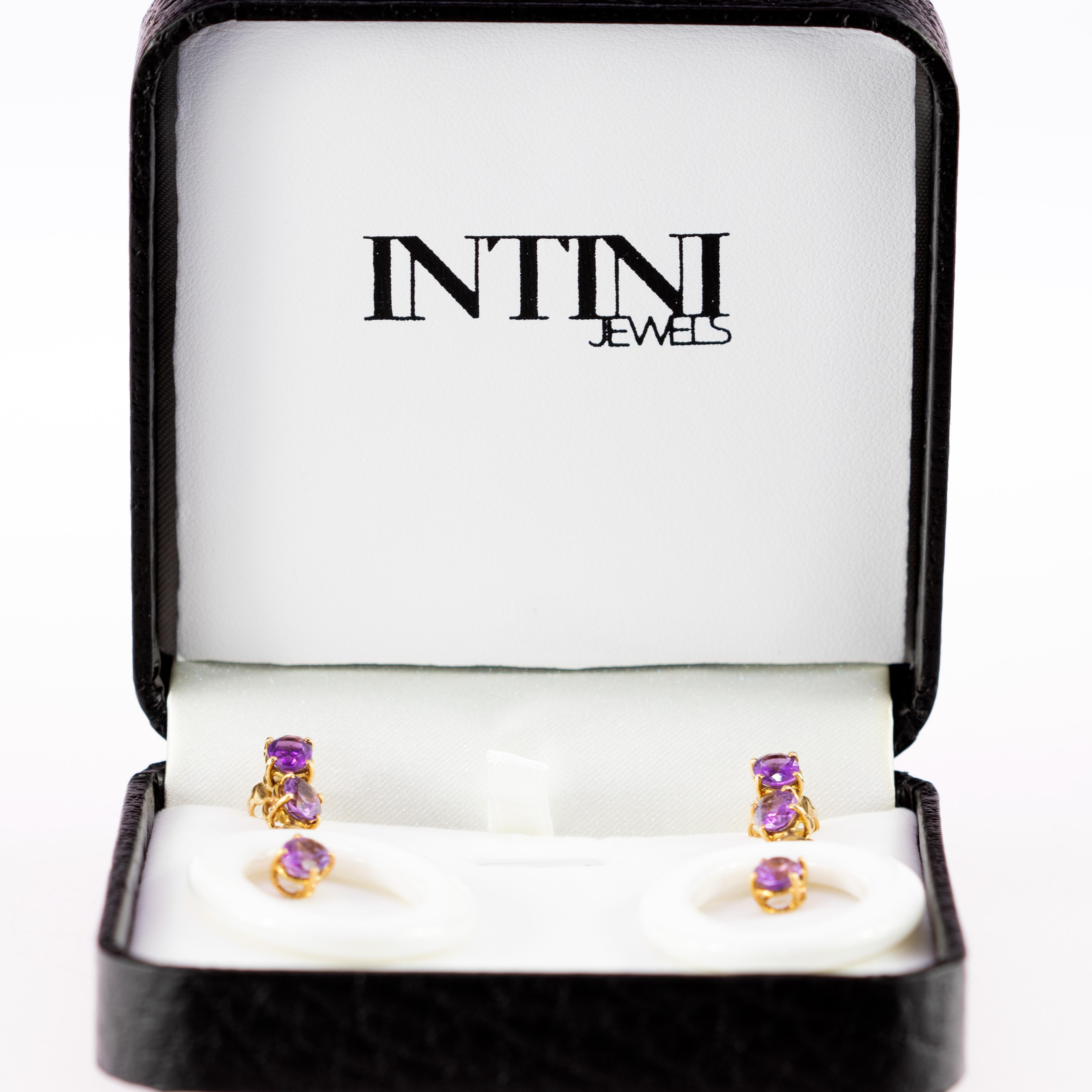 18 Karat Gold Weißer Achat Oval Nussbaum Rose Amethyst baumeln lange Vintage Ohrringe Damen im Angebot