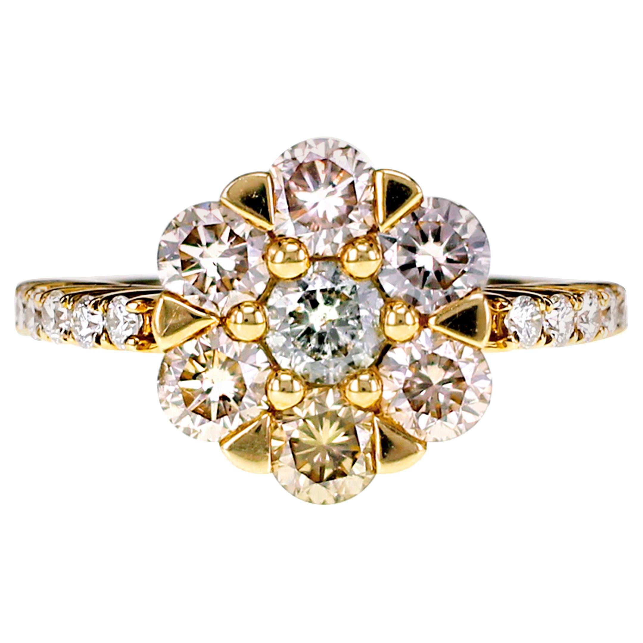 Ring aus 18 Karat Gold mit natürlichen rosa, grüngelben und gelben Diamanten
