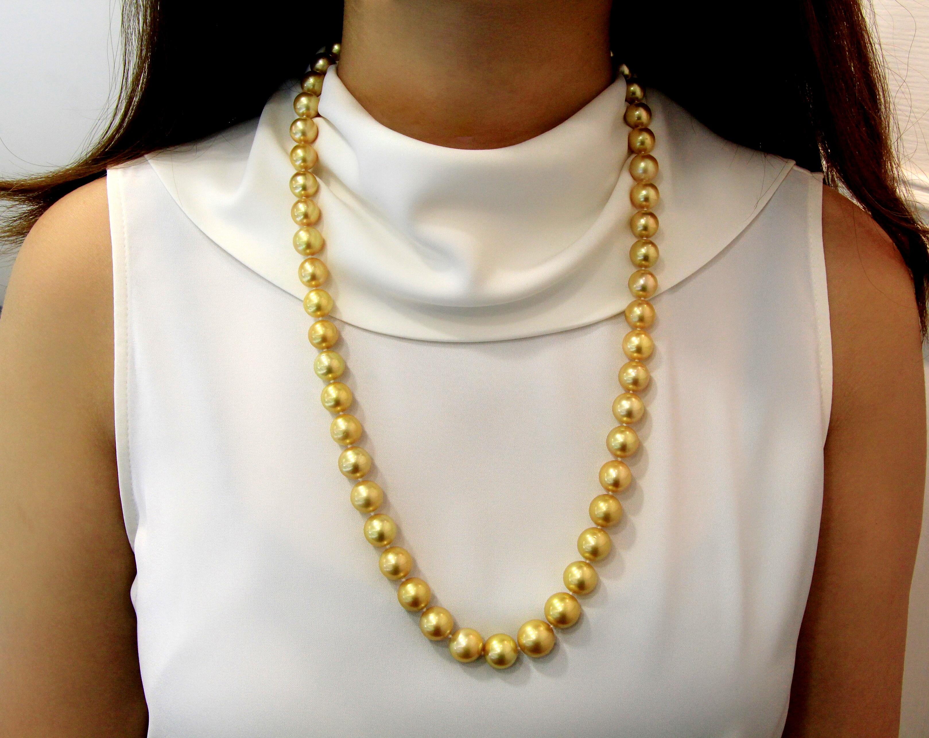 Golden South Sea Pearl Necklace with 18K Gold Clasp with Diamonds For Sale 1