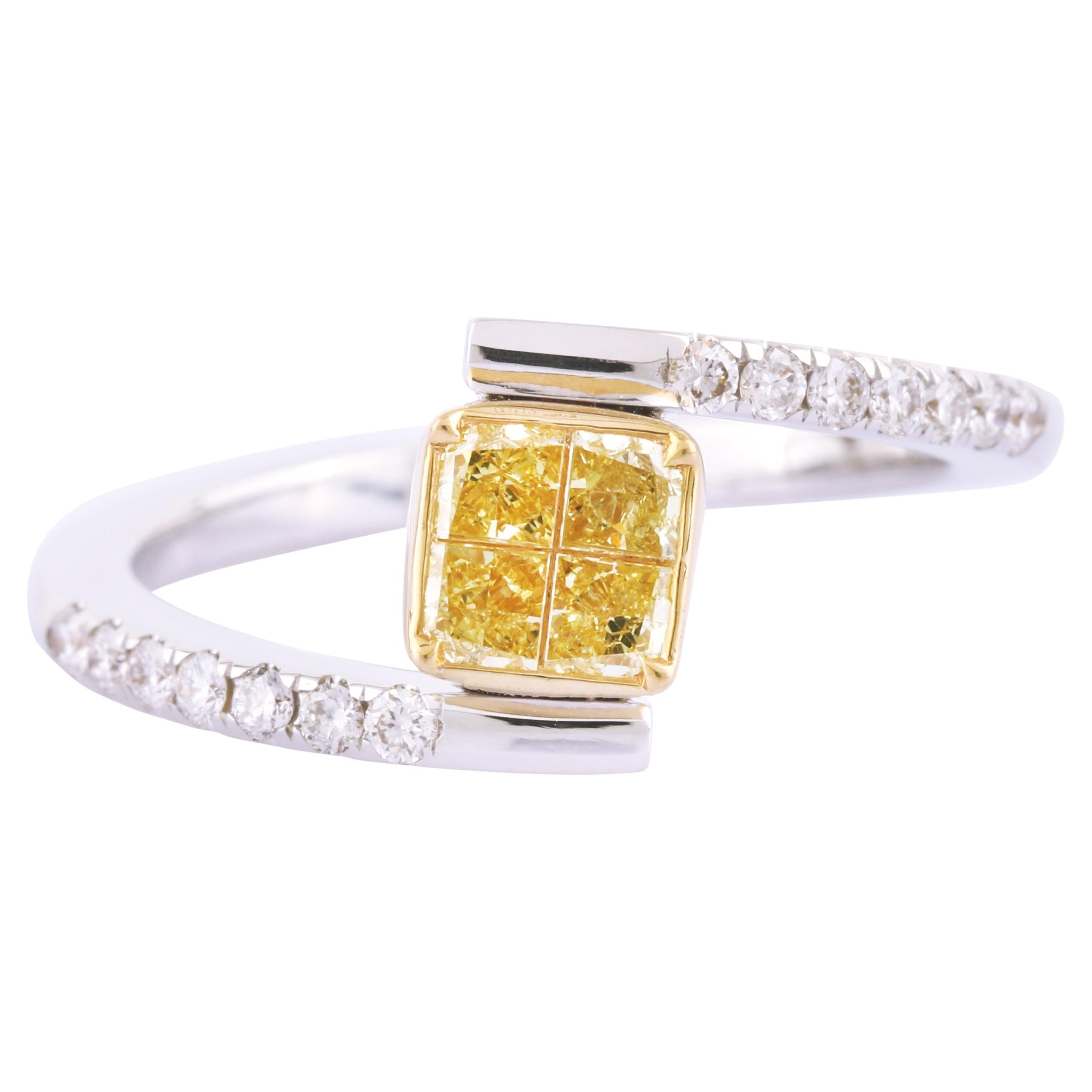 18 Karat Gold Yellow and White Diamond "Illusion-Set" Ring For Sale