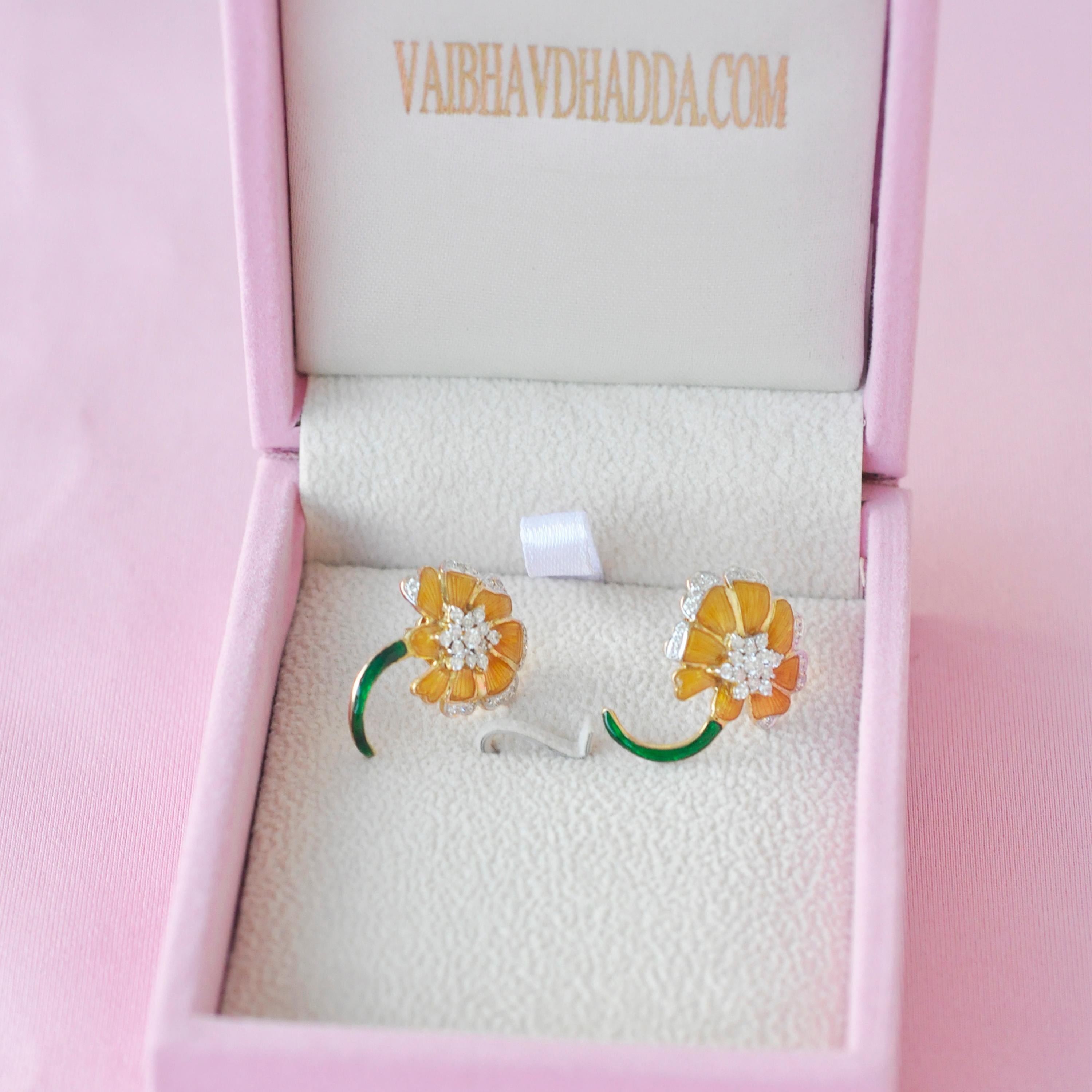 Contemporary 18 Karat Gold Yellow French Guilloché Enamel Flower Diamond Stud Earrings