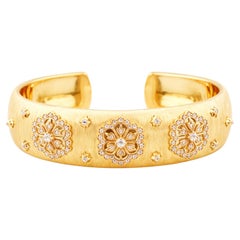 18 Karat Gold Yellow Gold Natural Diamond Floral Open Cuff Wide Bracelet