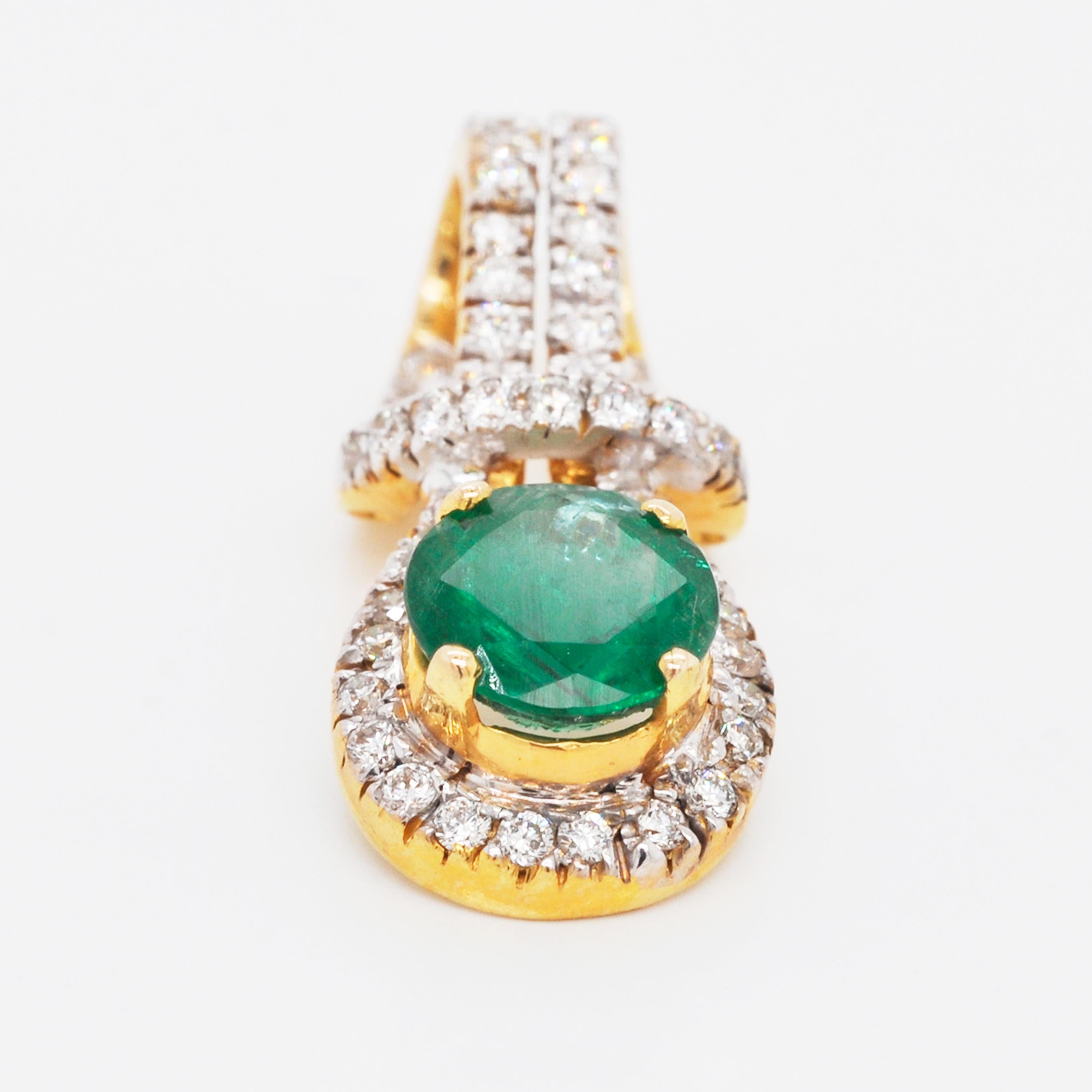 18 Karat Yellow Gold Zambian Emerald Round Diamond Pendant Necklace For Sale 2