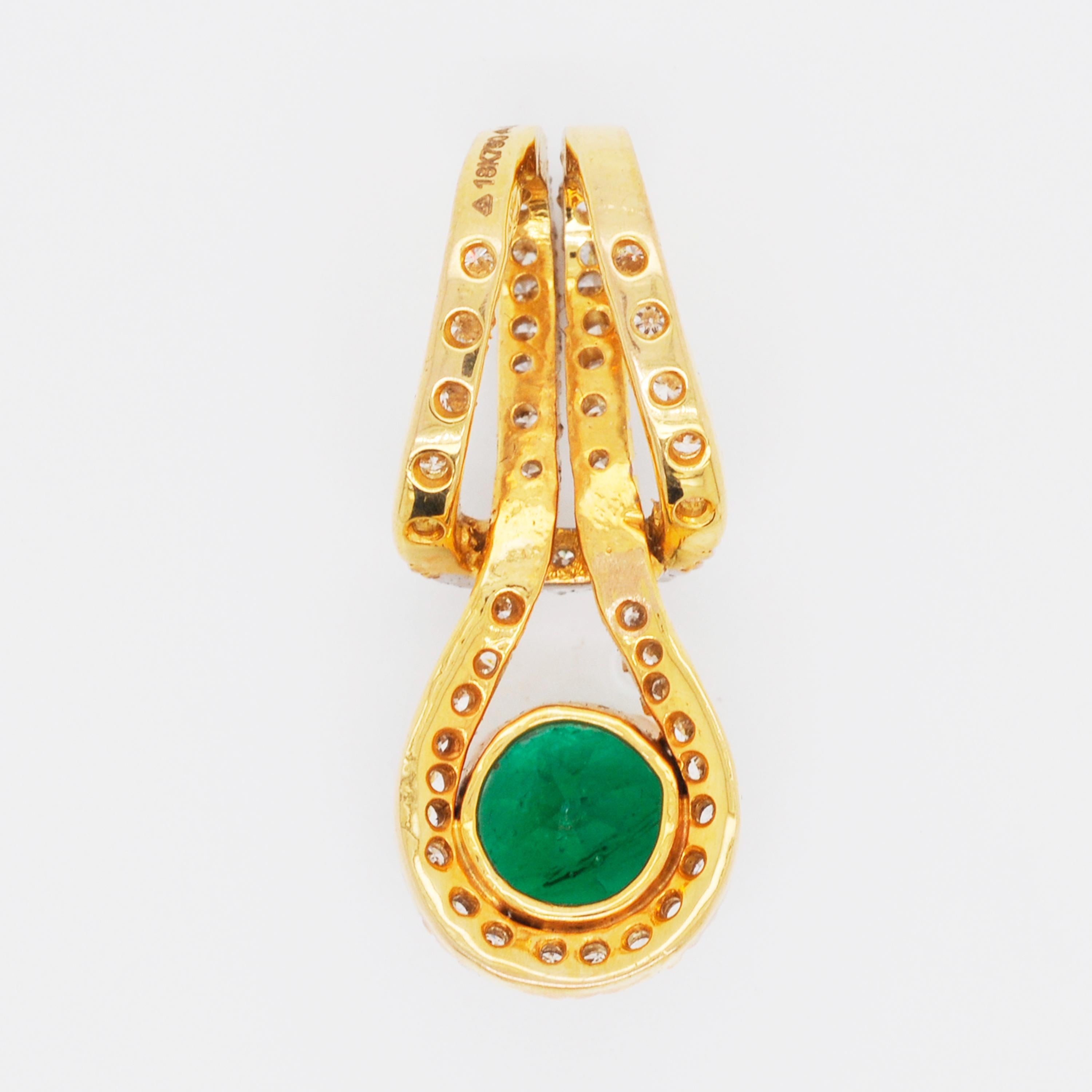 18 Karat Yellow Gold Zambian Emerald Round Diamond Pendant Necklace For Sale 3