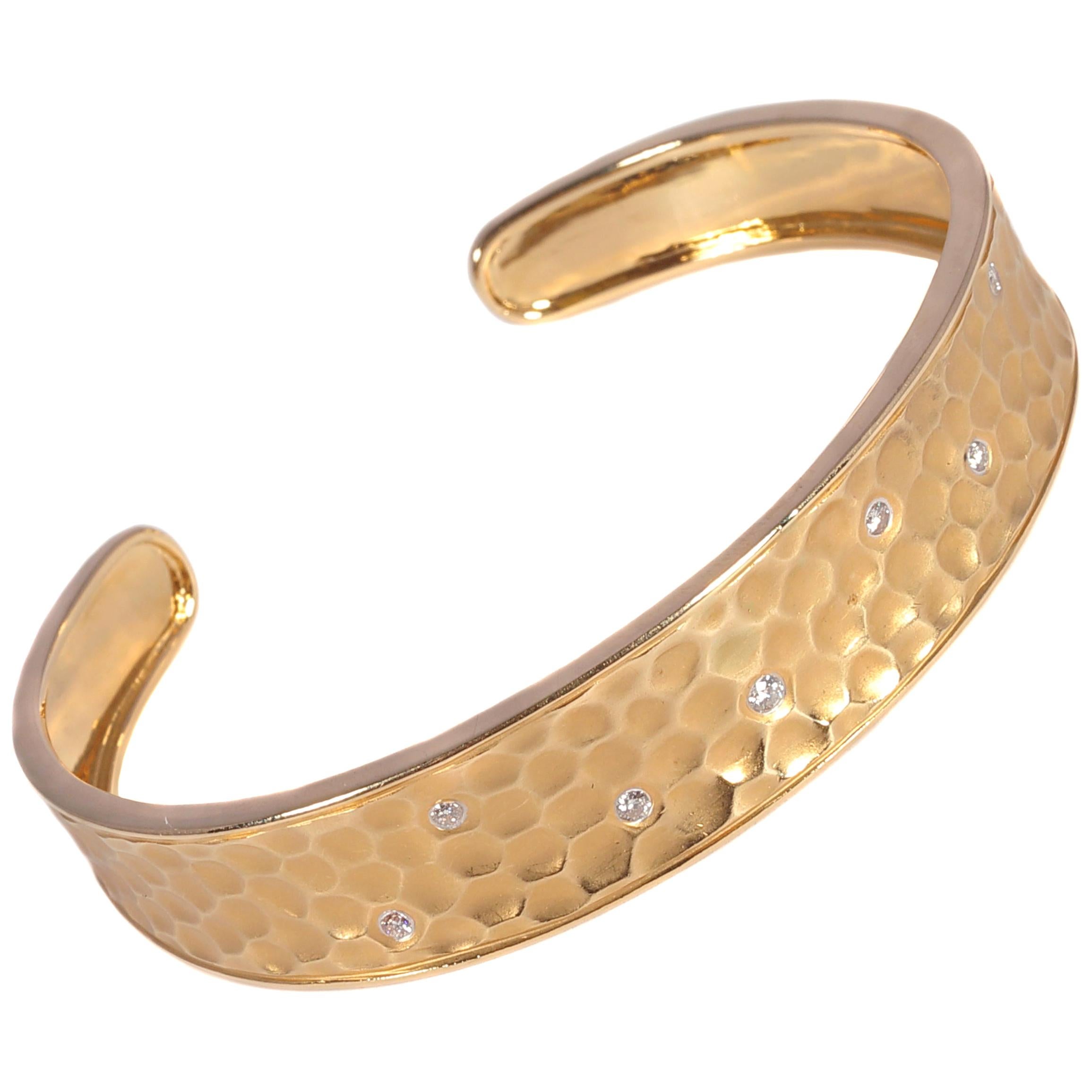 18 Karat Hammered Yellow Gold 0.15 Carat Diamond Bracelet