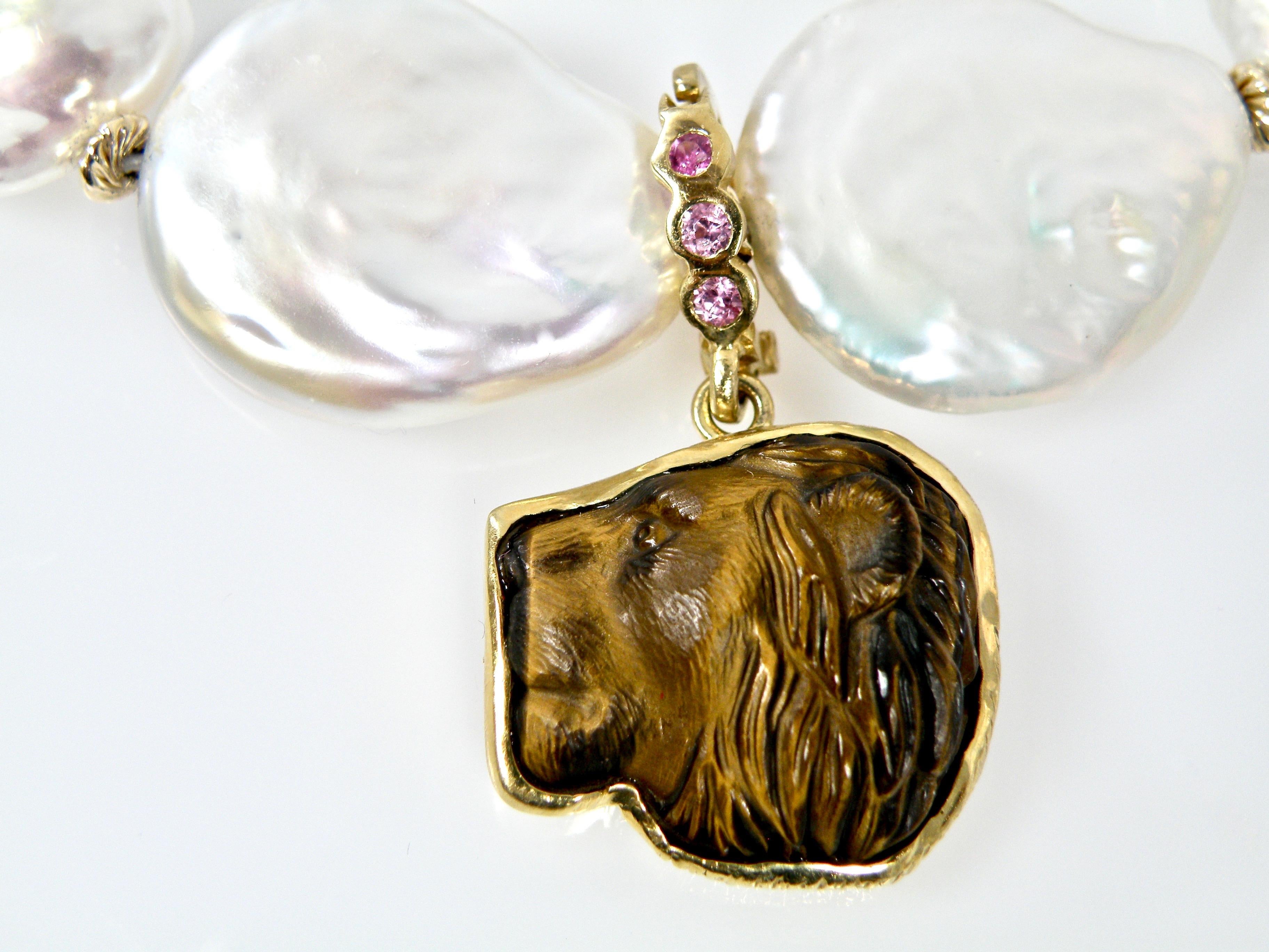 18 Karat Hand Carved Tiger Eye Lionshead In New Condition For Sale In Cohasset, MA